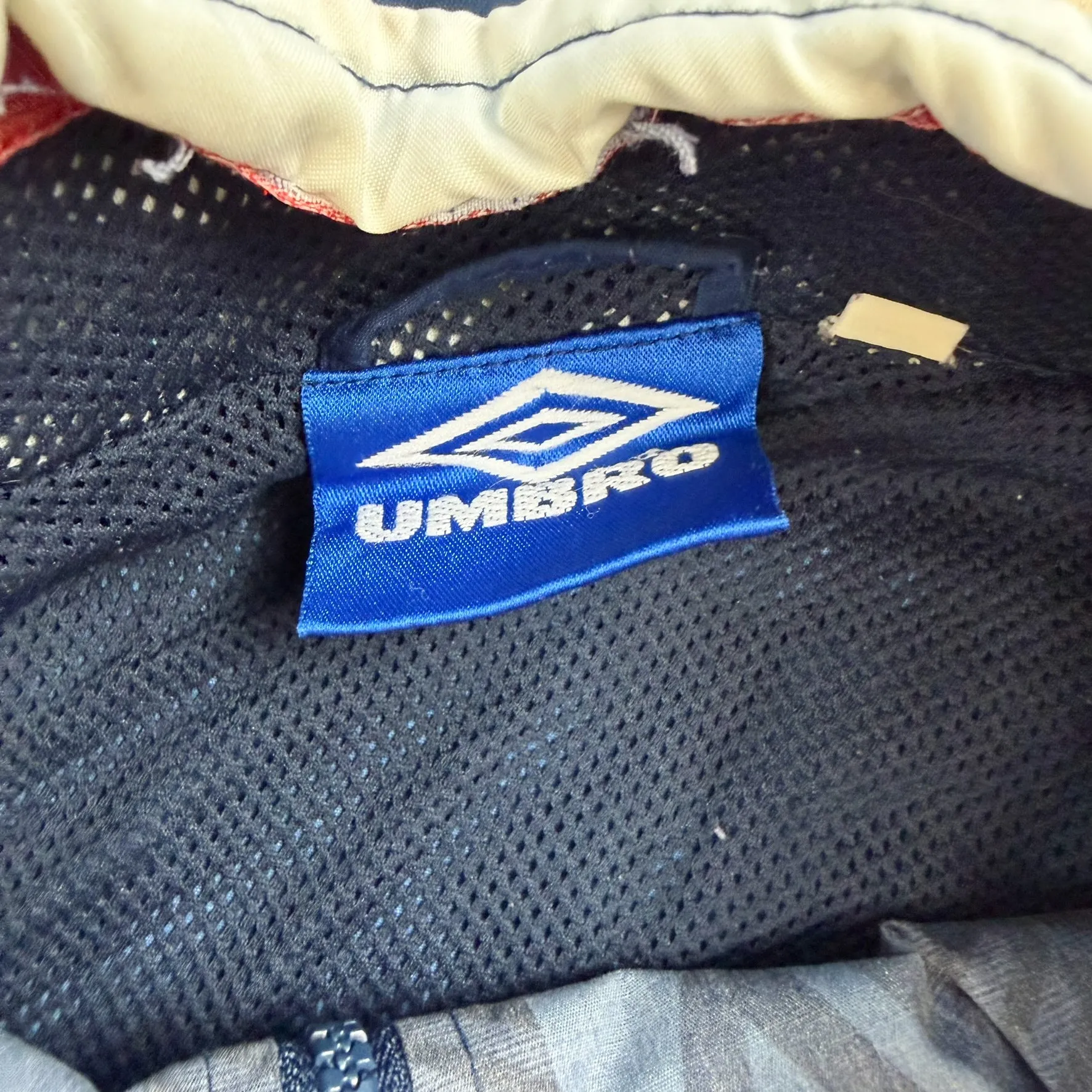 F- Vintage Umbro England Football Team Lightweight Jacket - XL sold by HG Vintage product image thumbnail 3