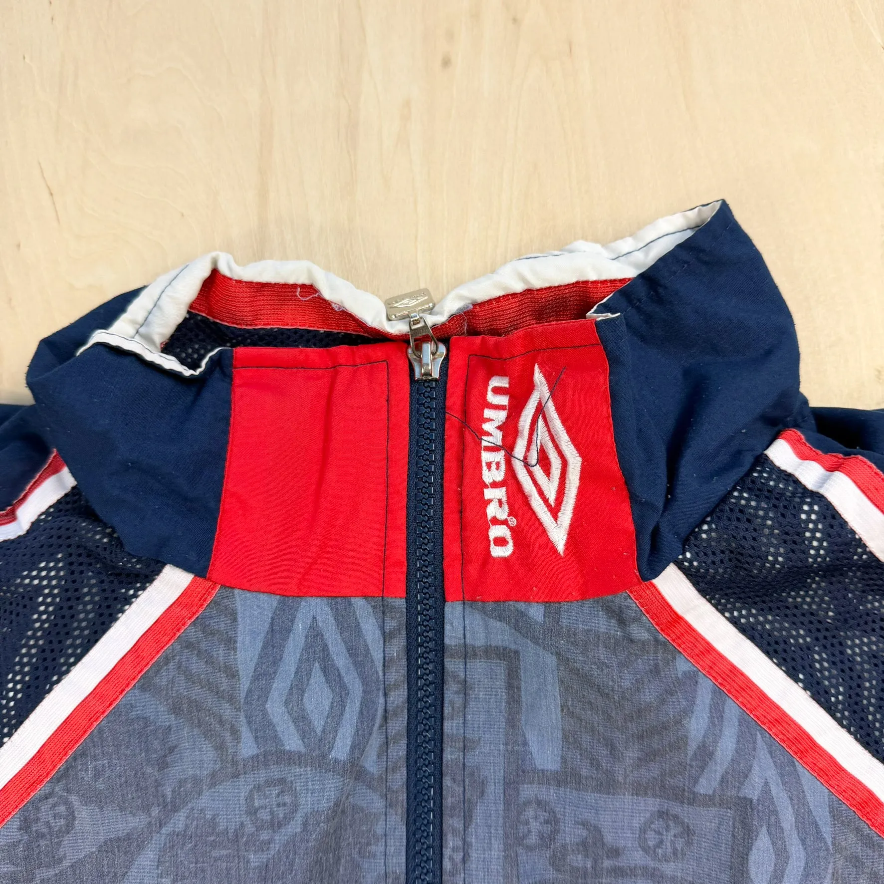 F- Vintage Umbro England Football Team Lightweight Jacket - XL sold by HG Vintage product image thumbnail 5