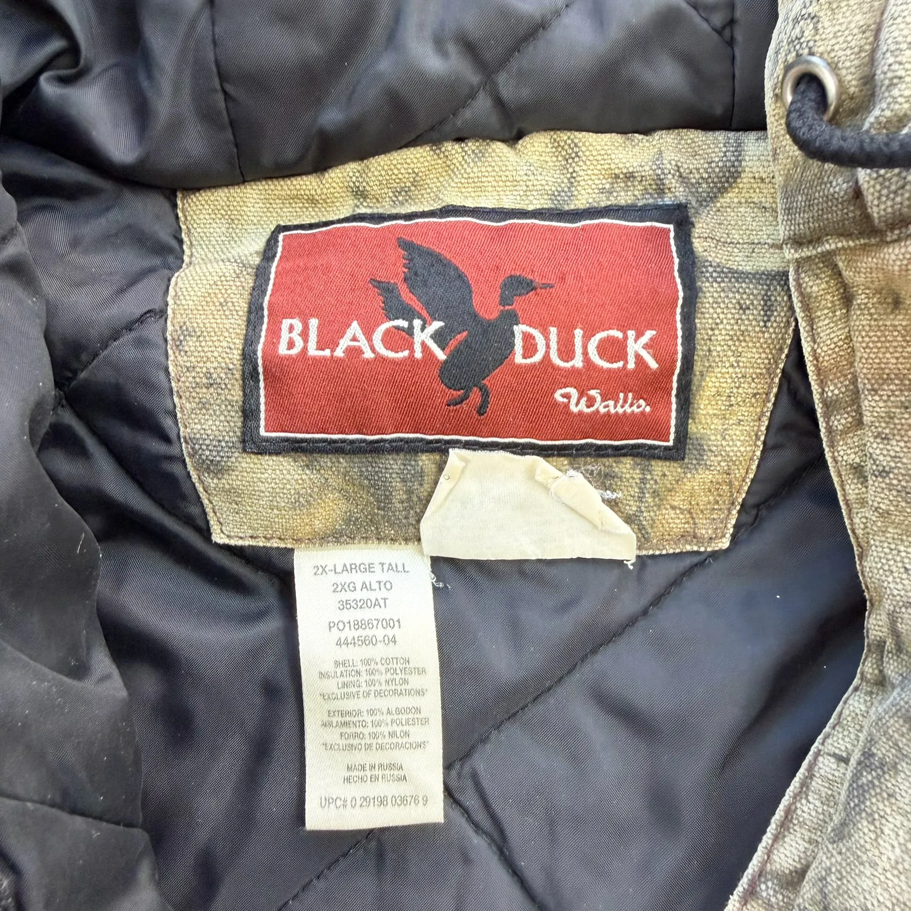 F- Vintage Black Duck Real Tree Camo Quilt Lined Hooded Jacket - 2XL T sold by HG Vintage product image thumbnail 3