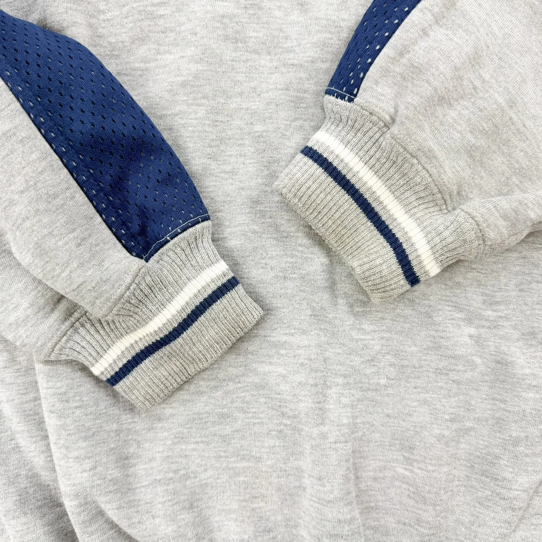 J- Vintage Brigham Young Cougars Lee Embroidered Text Crewneck - XL sold by HG Vintage product image thumbnail 3