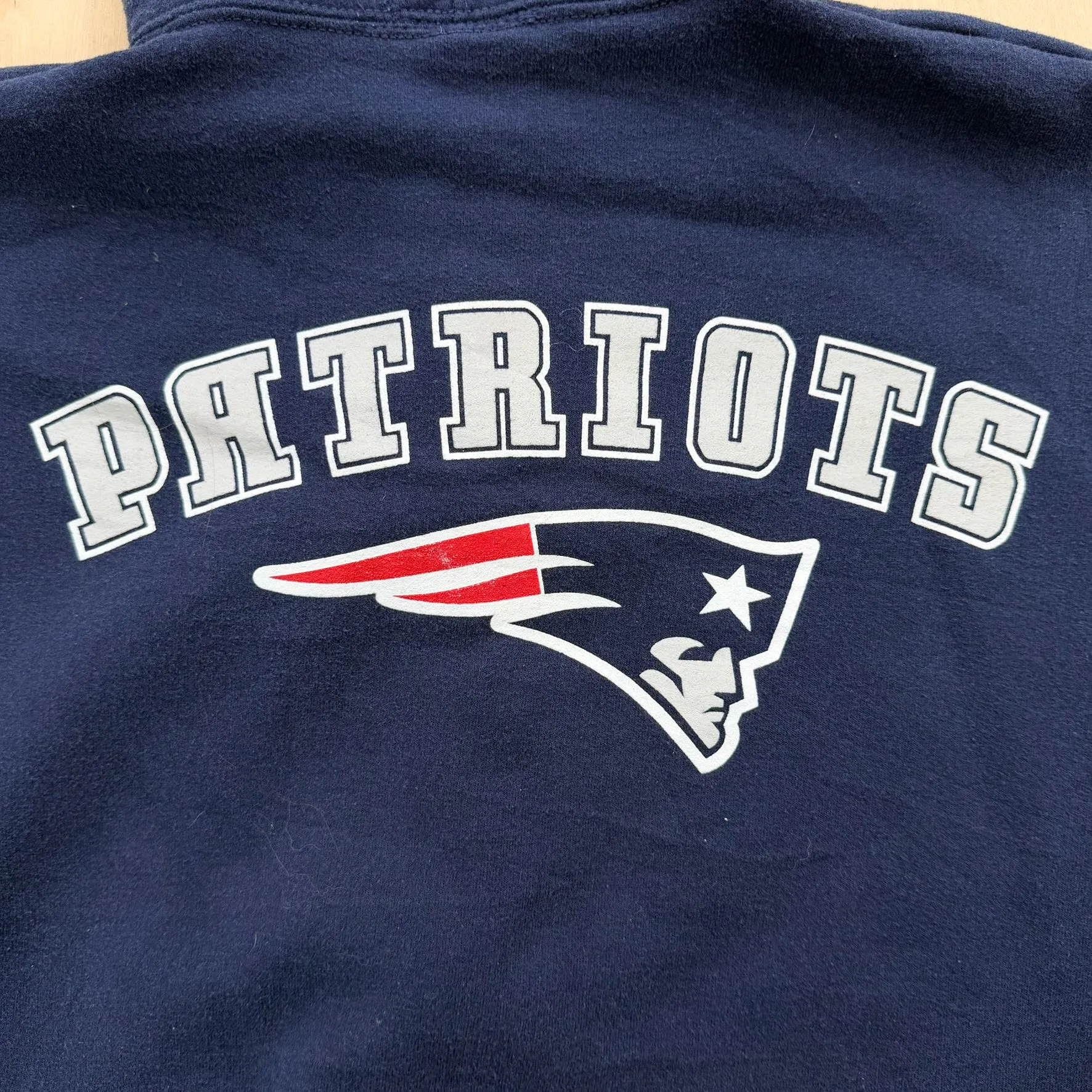 J- Vintage New England Patriots NFL Logo & Text Zip Up Hoodie - L sold by HG Vintage product image thumbnail 4