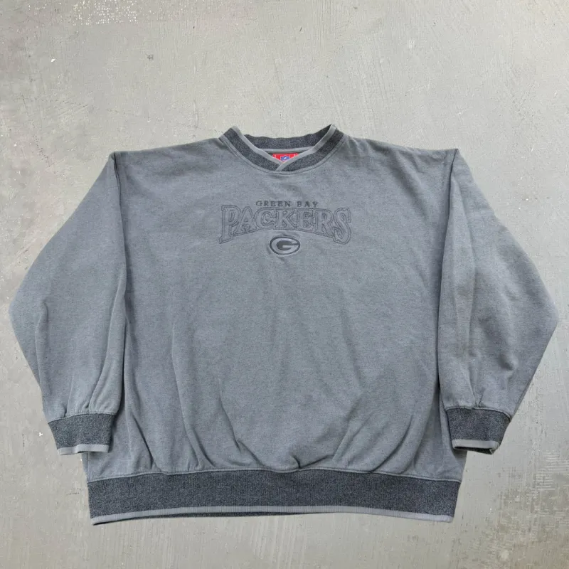 J- Vintage Green Bay Packers NFL Embroidered Text Crewneck - 2XL sold by HG Vintage