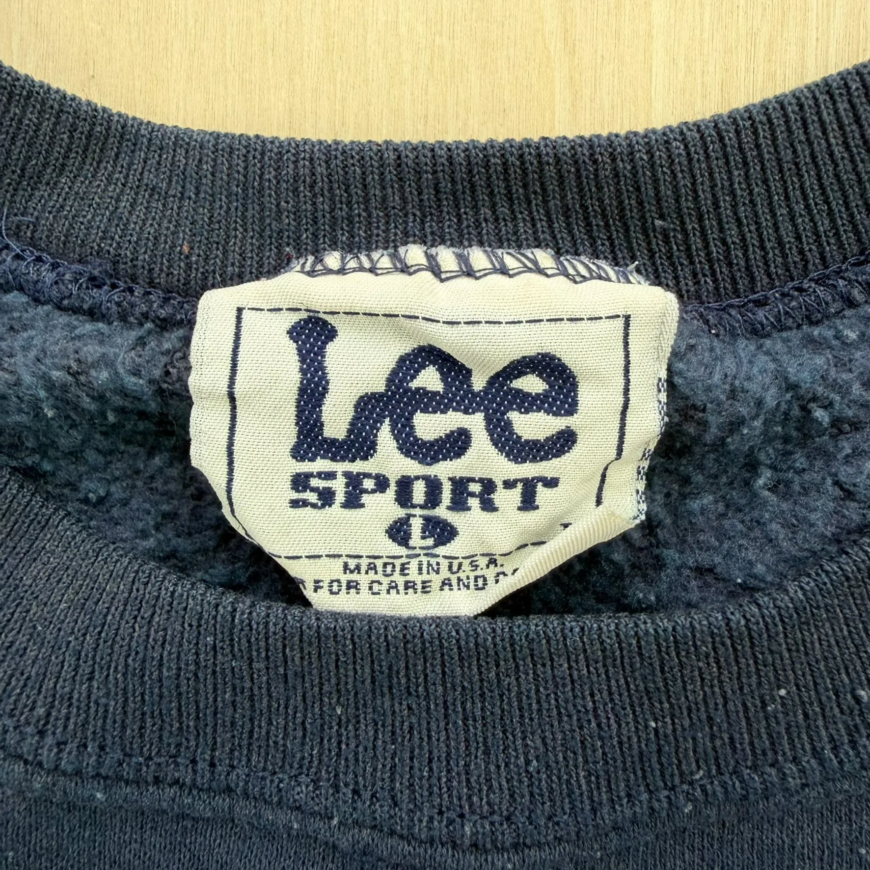 J- Vintage Chicago Bears NFL Lee Embroidered text & Logo Made In USA Crewneck - L sold by HG Vintage product image thumbnail 3