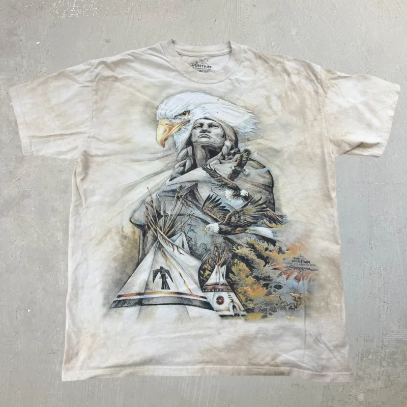 J- 2016 The Mountain Eagle & Statue Animal Print Tee - L sold by HG Vintage