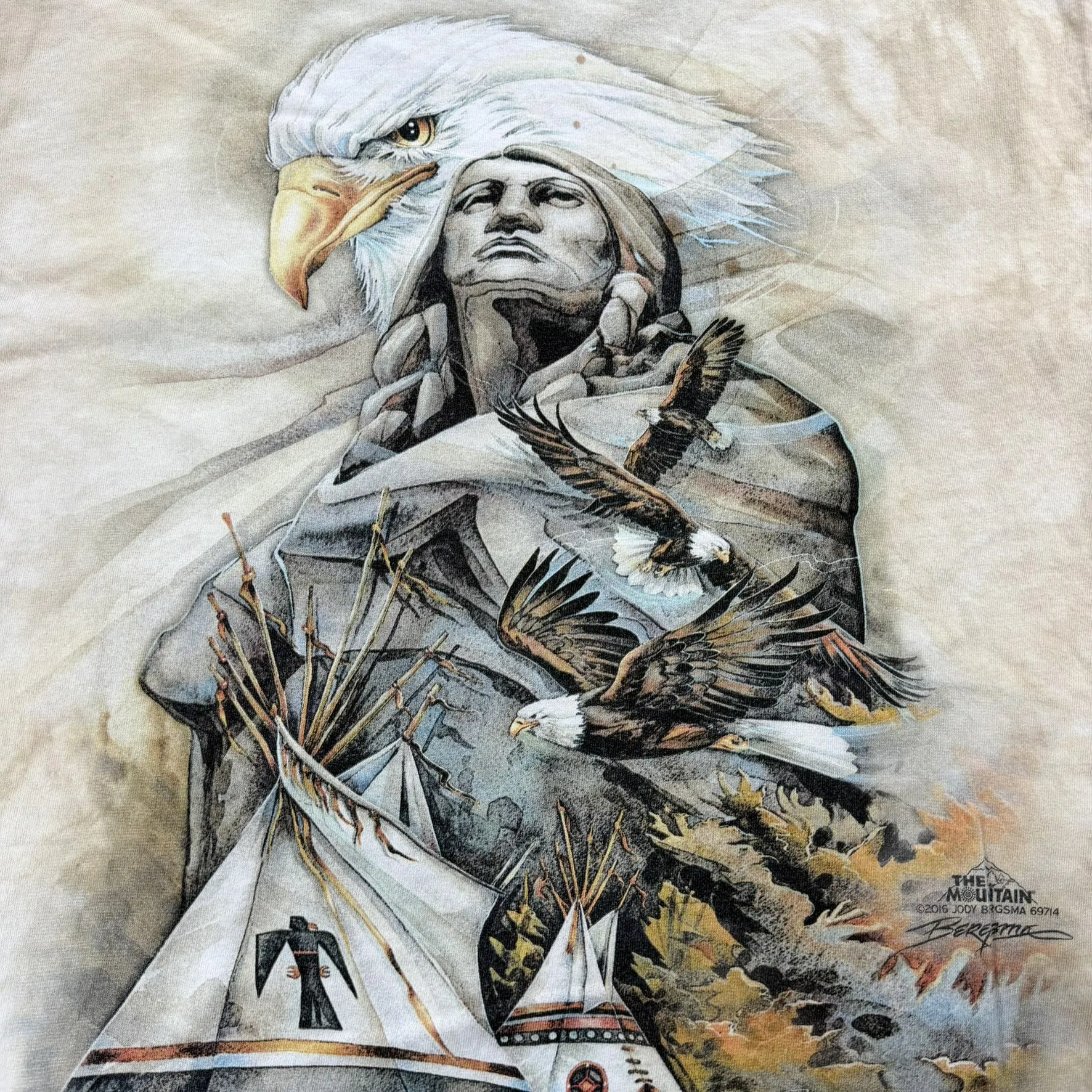 J- 2016 The Mountain Eagle & Statue Animal Print Tee - L sold by HG Vintage product image thumbnail 2