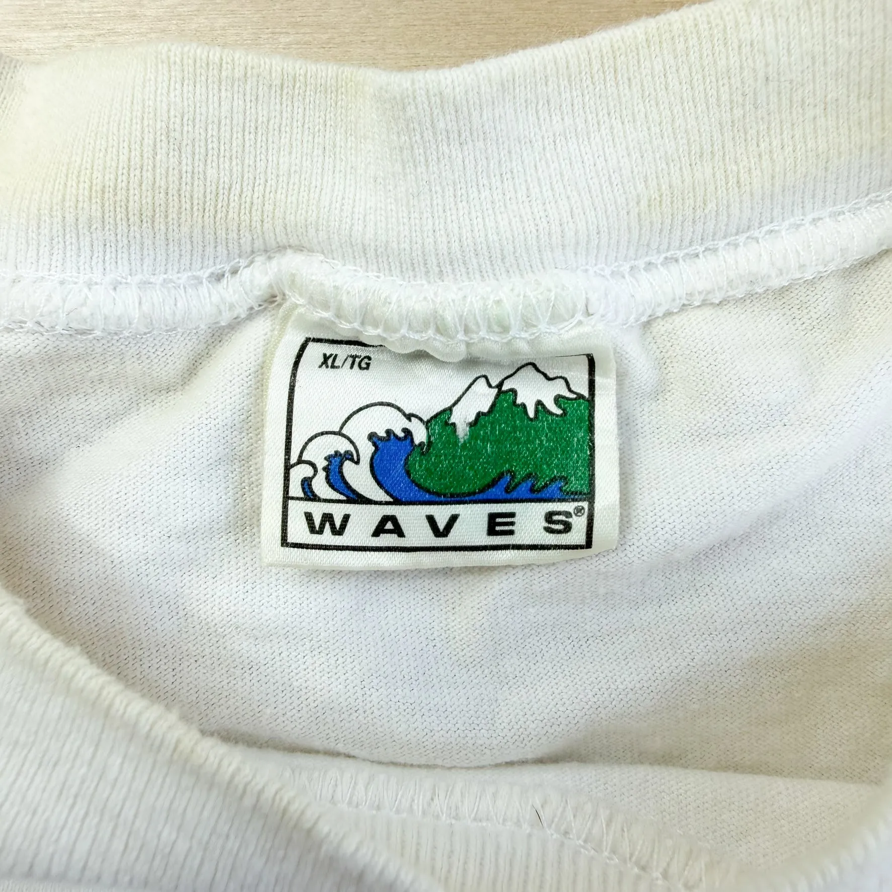 J- Vintage '00 NFL Super Bowl 34 Rams Vs Titans Graphic Tee - XL sold by HG Vintage product image thumbnail 3