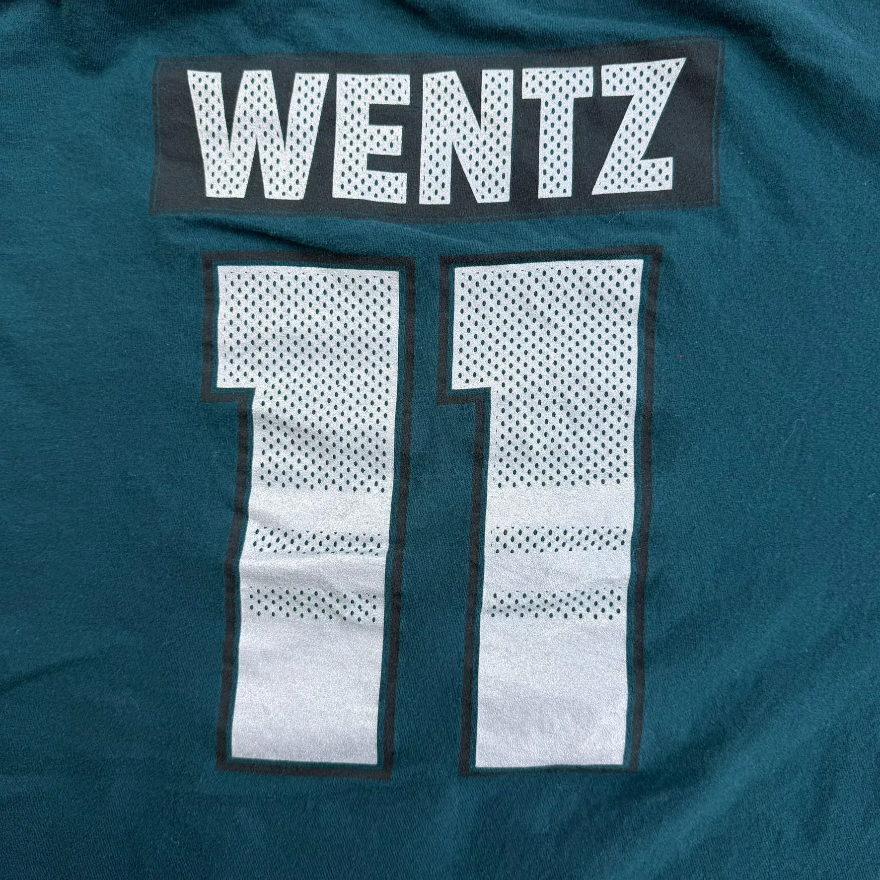 J- Philadelphia Eagles Carson Wentz NFL Graphic Tee - XL sold by HG Vintage product image thumbnail 4