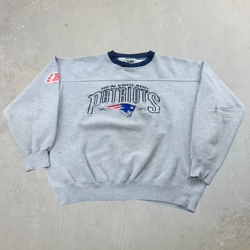 J- Vintage New England Patriots NFL Lee Embroidered Text & Logo Crewneck - XL sold by HG Vintage