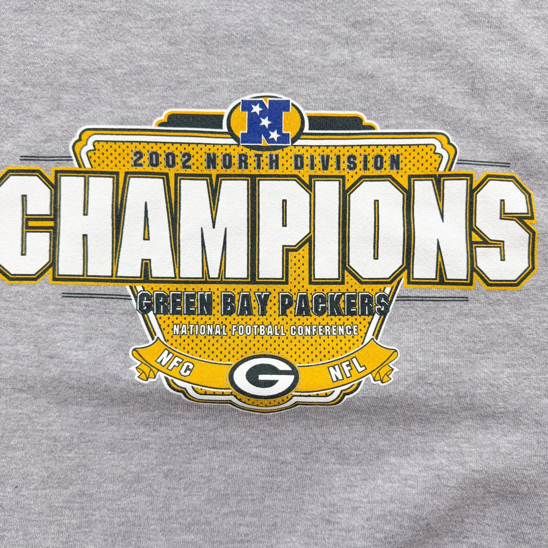 J- Vintage '02 Green Bay Packers NFL NFC North Champs Graphic Crewneck - L sold by HG Vintage product image thumbnail 2