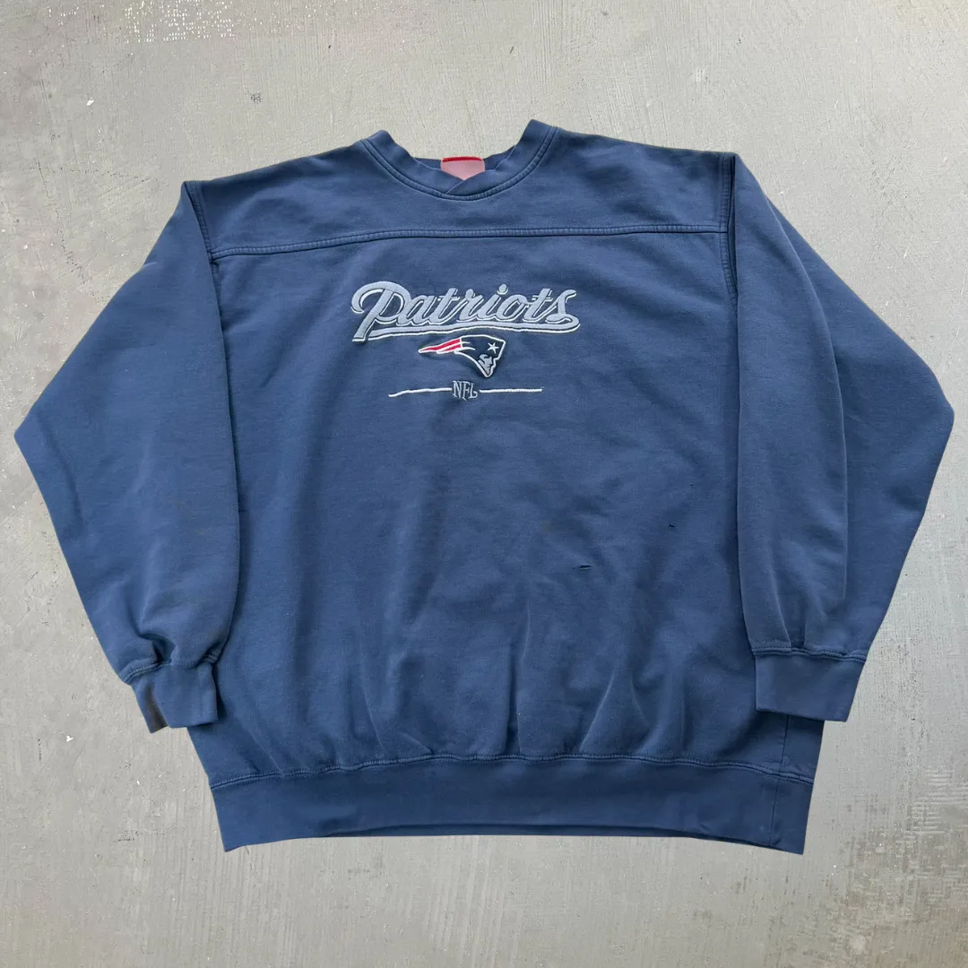J- Vintage New England Patriots NFL Embroidered Text Crewneck - XL sold by HG Vintage