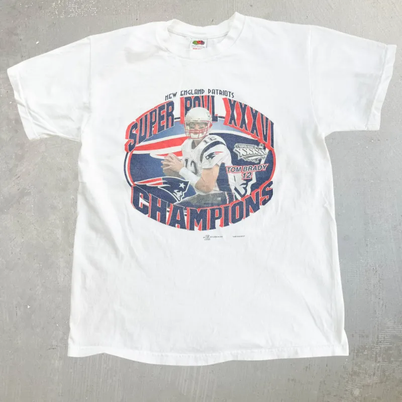 J- Vintage '02 Super Bowl 36 New England Patriots Champions NFL Tee - L made by HG Vintage