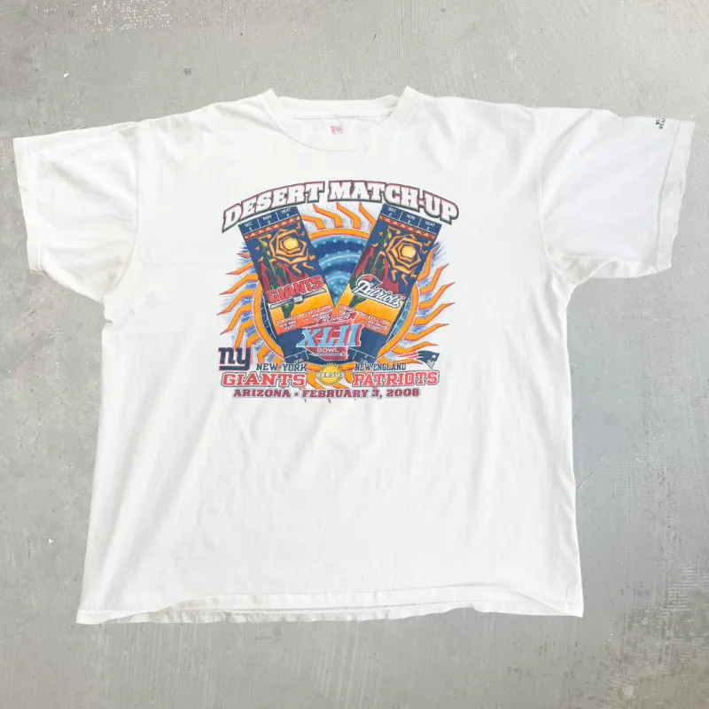 J- Vintage '08 Super Bowl 42 Desert Matchup Giants Vs Patriots NFL Tee - XL sold by HG Vintage