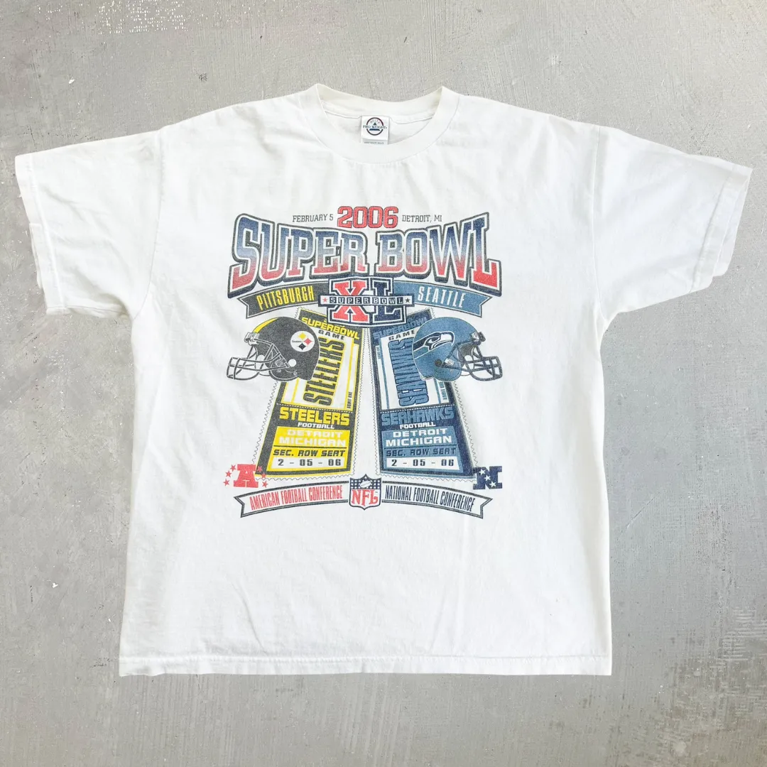 J- Vintage '06 Super Bowl 40 Steelers Vs Seahawks NFL Graphic Tee - L sold by HG Vintage