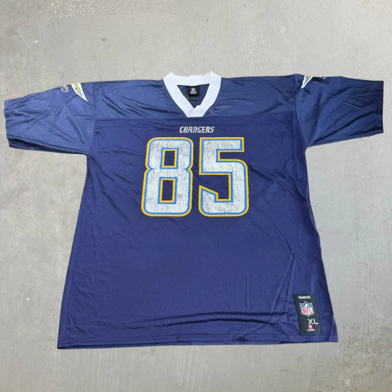 J- Vintage San Diego Chargers NFL Reebok Antonio Gates Football Jersey - XL made by HG Vintage
