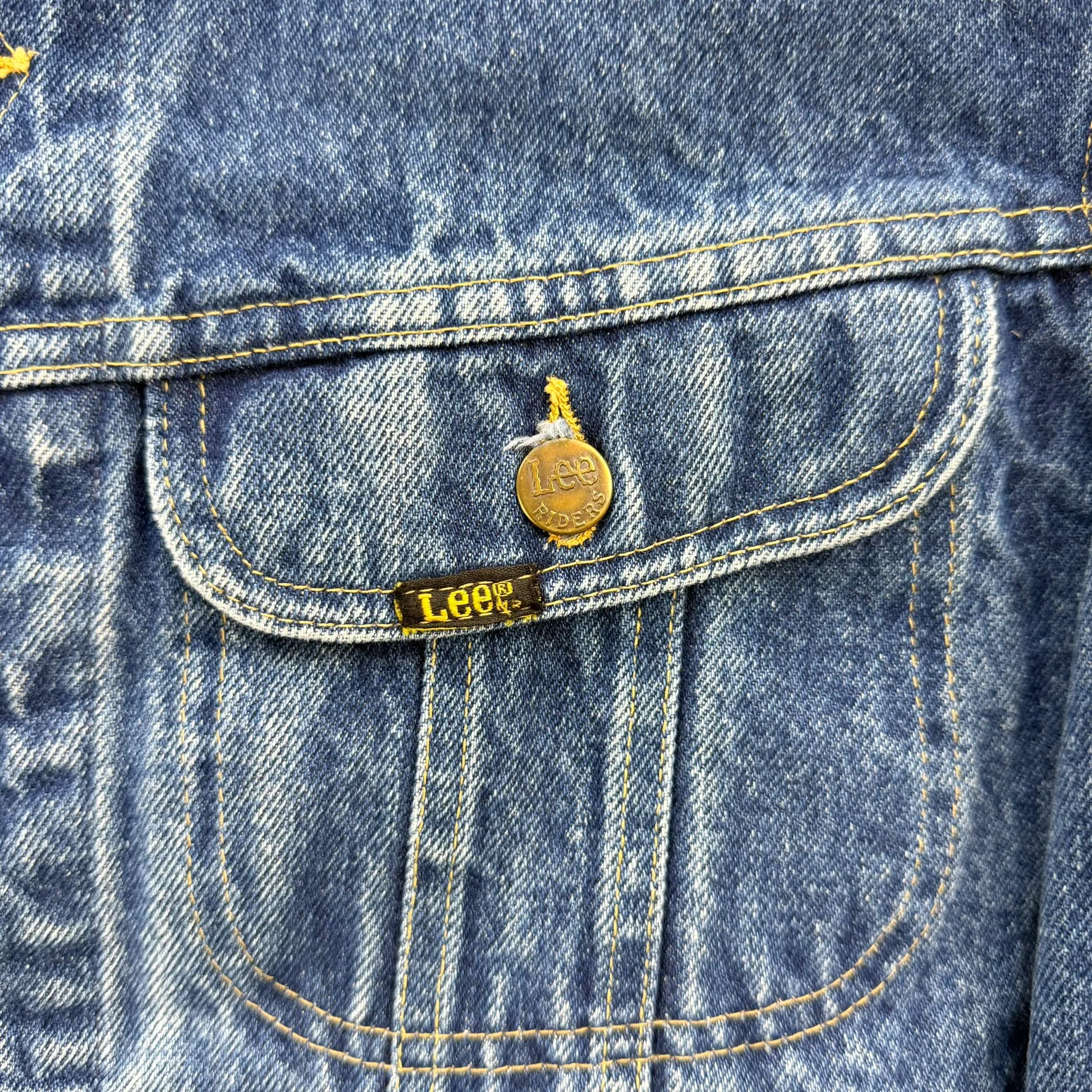 J- Vintage Lee Made In USA Denim Jacket - 44L sold by HG Vintage product image thumbnail 5