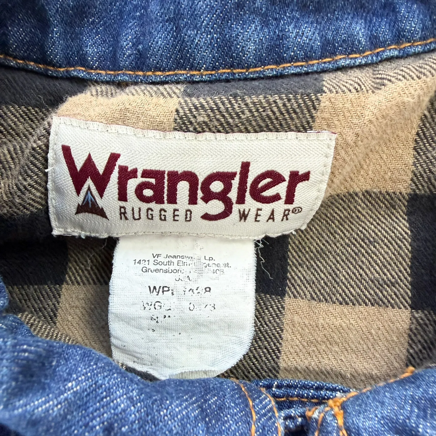 J- Vintage Wrangler Rugged Wear Flannel Lined Denim Jacket - XL sold by HG Vintage product image thumbnail 3