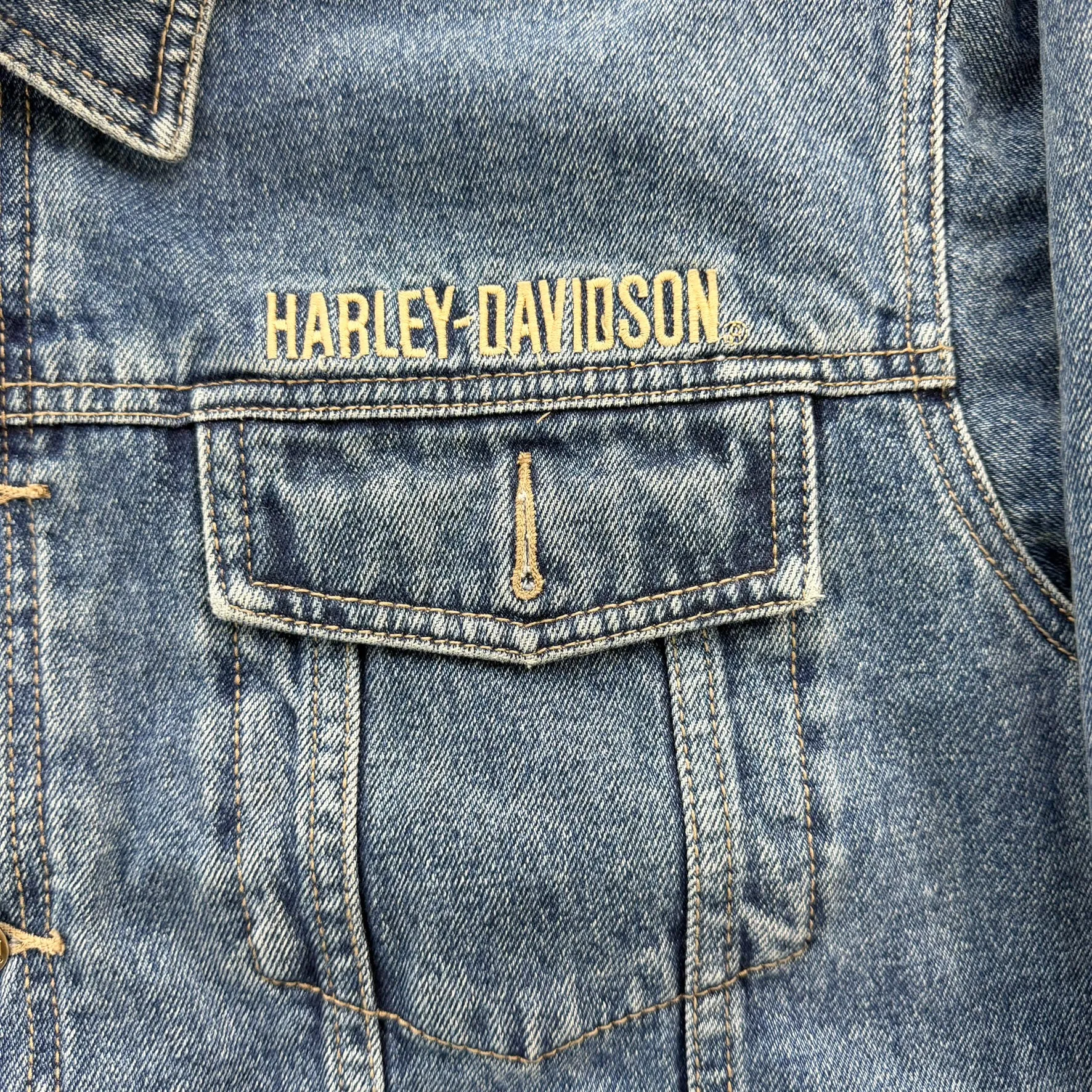 J- Vintage Harley Davidson Embroidered Text & Logo Denim Jacket - L sold by HG Vintage product image thumbnail 2