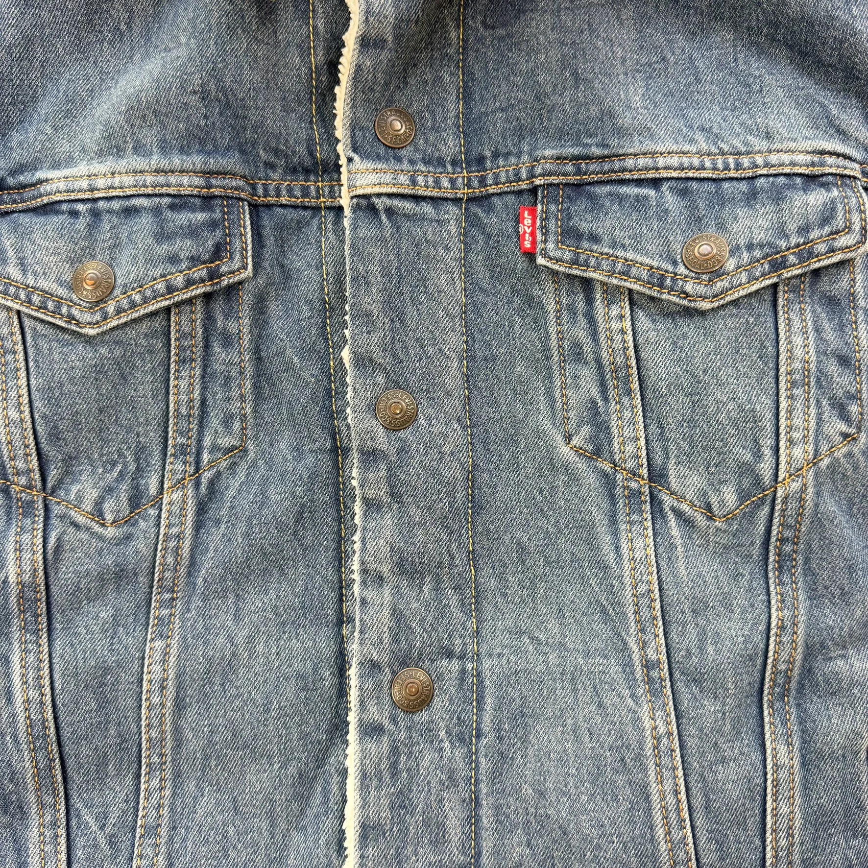 J- Vintage Levi's Sherpa Lined Denim Jacket - L sold by HG Vintage product image thumbnail 2