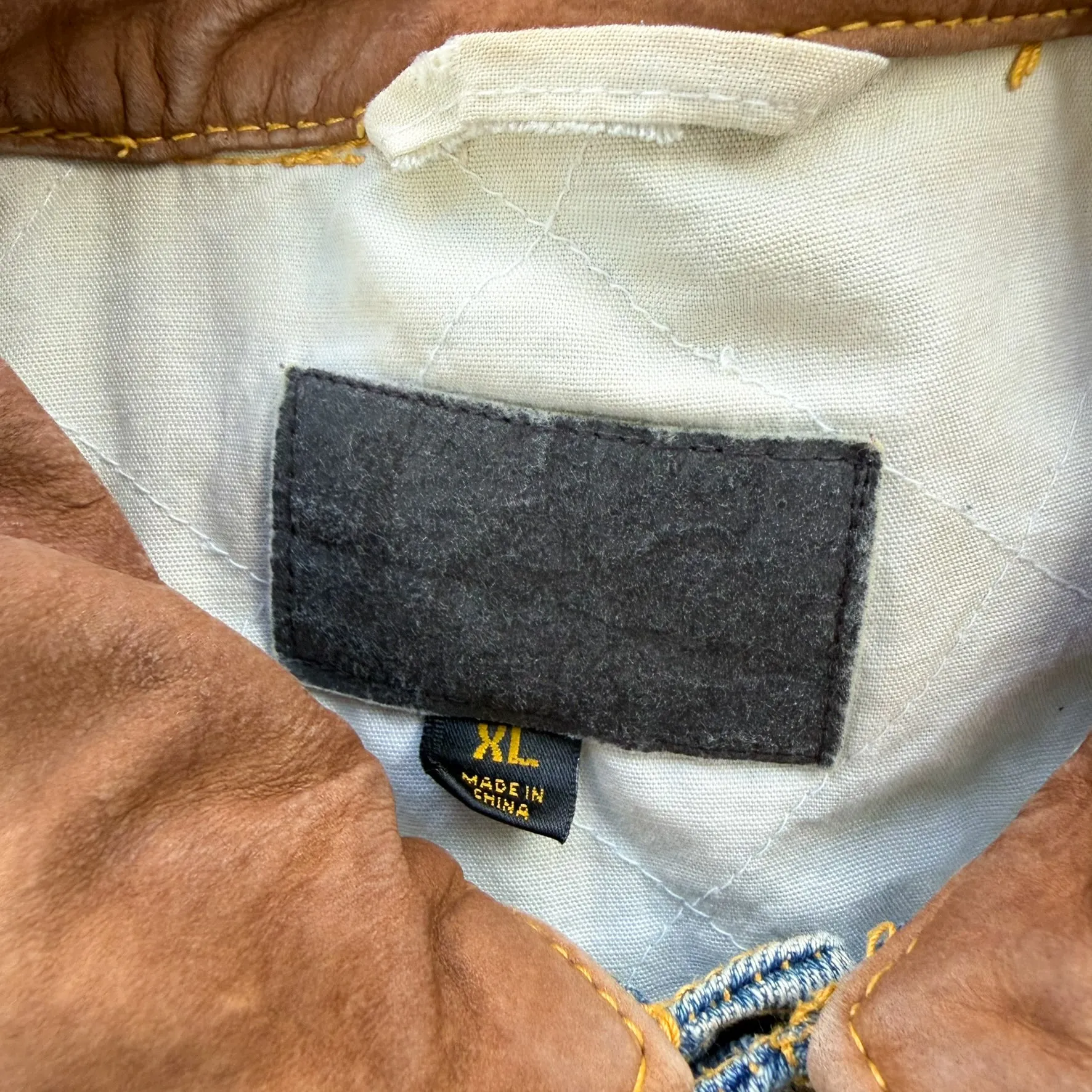 J- Vintage Lee Quilt Lined Denim Jacket - XL sold by HG Vintage product image thumbnail 4