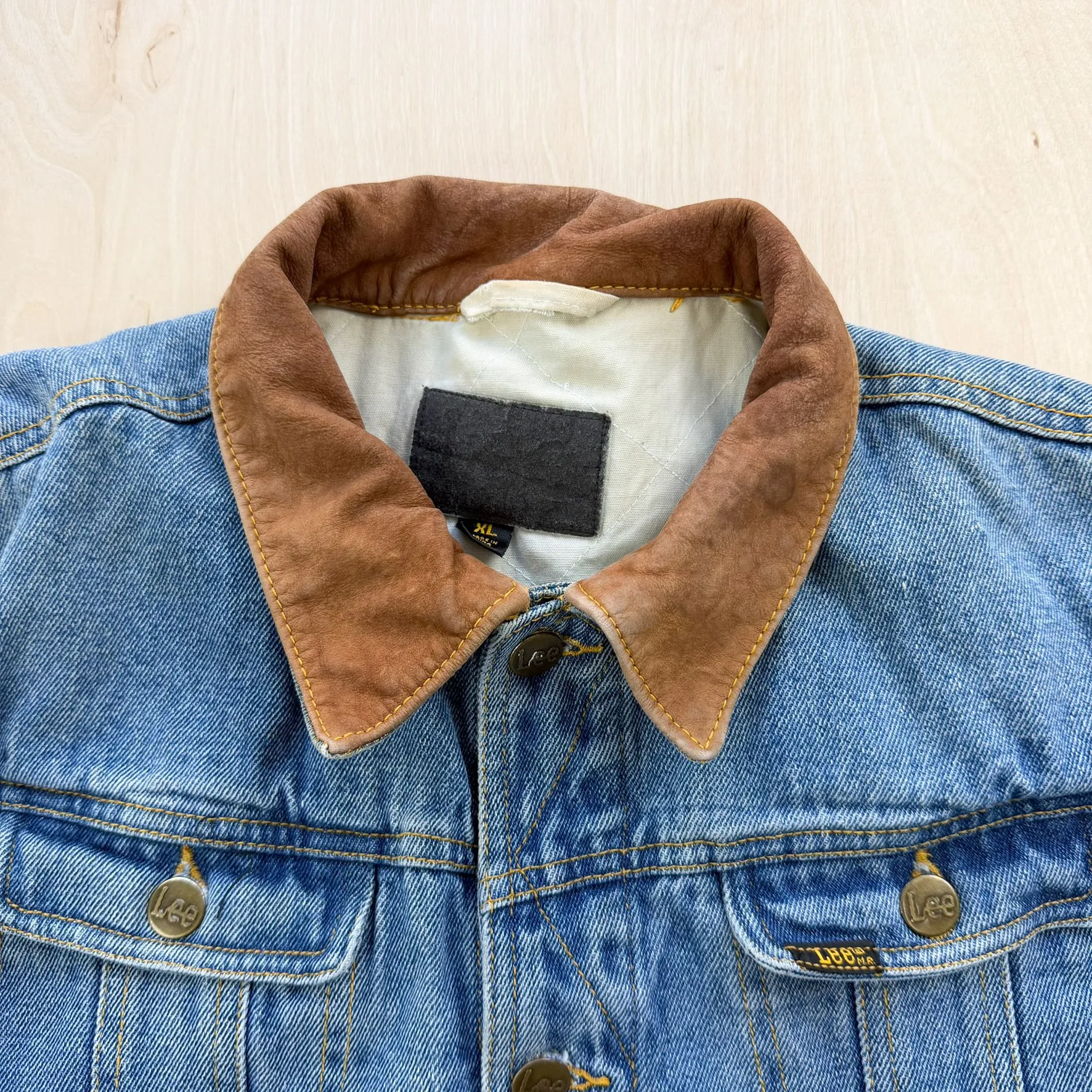 J- Vintage Lee Quilt Lined Denim Jacket - XL sold by HG Vintage product image thumbnail 2