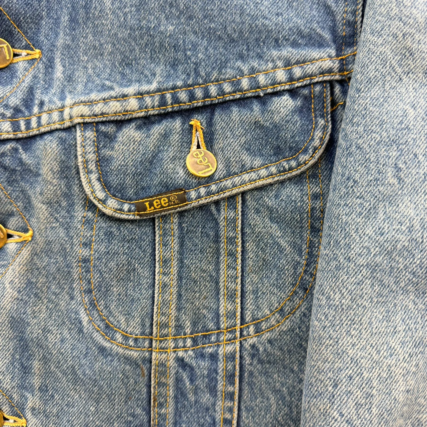 J- Vintage Lee Storm Rider Blanket Lined Denim Jacket - M sold by HG Vintage product image thumbnail 4