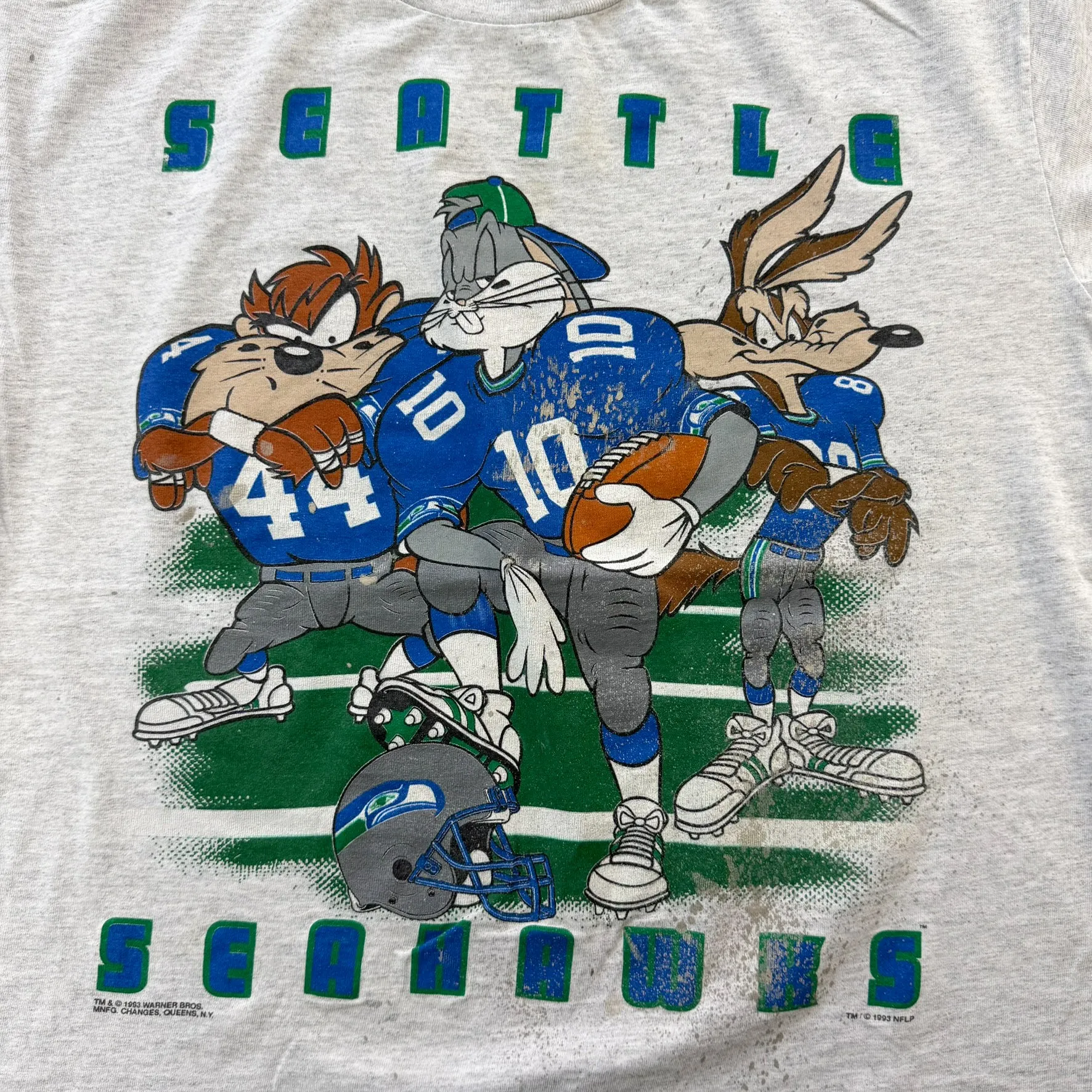 J- Vintage '93 Seattle Seahawks NFL Looney Tunes Graphic Single Stitch Tee - M sold by HG Vintage product image thumbnail 2