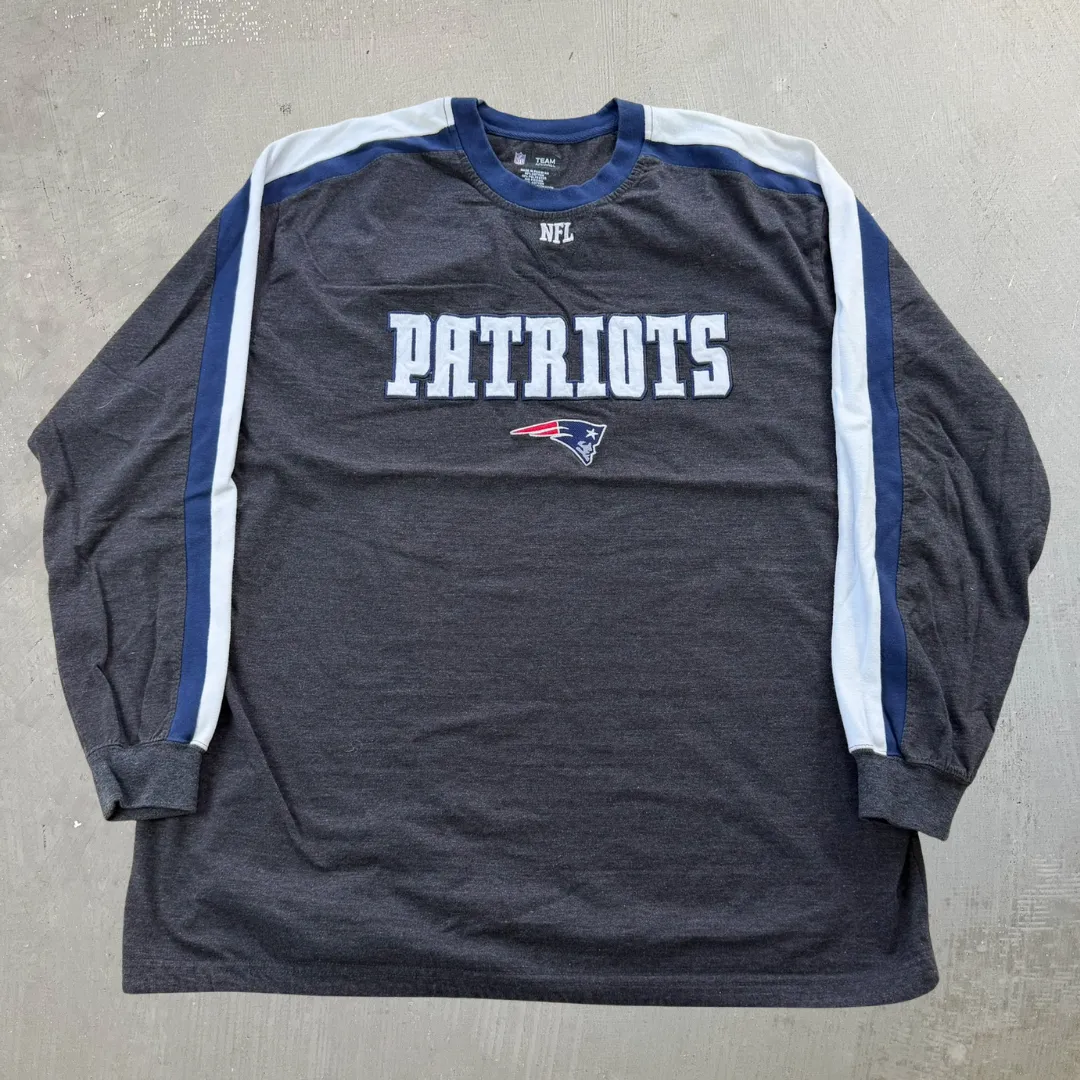 J- Vintage New England Patriots NFL Embroidered Text Long Sleeve Tee - XL sold by HG Vintage
