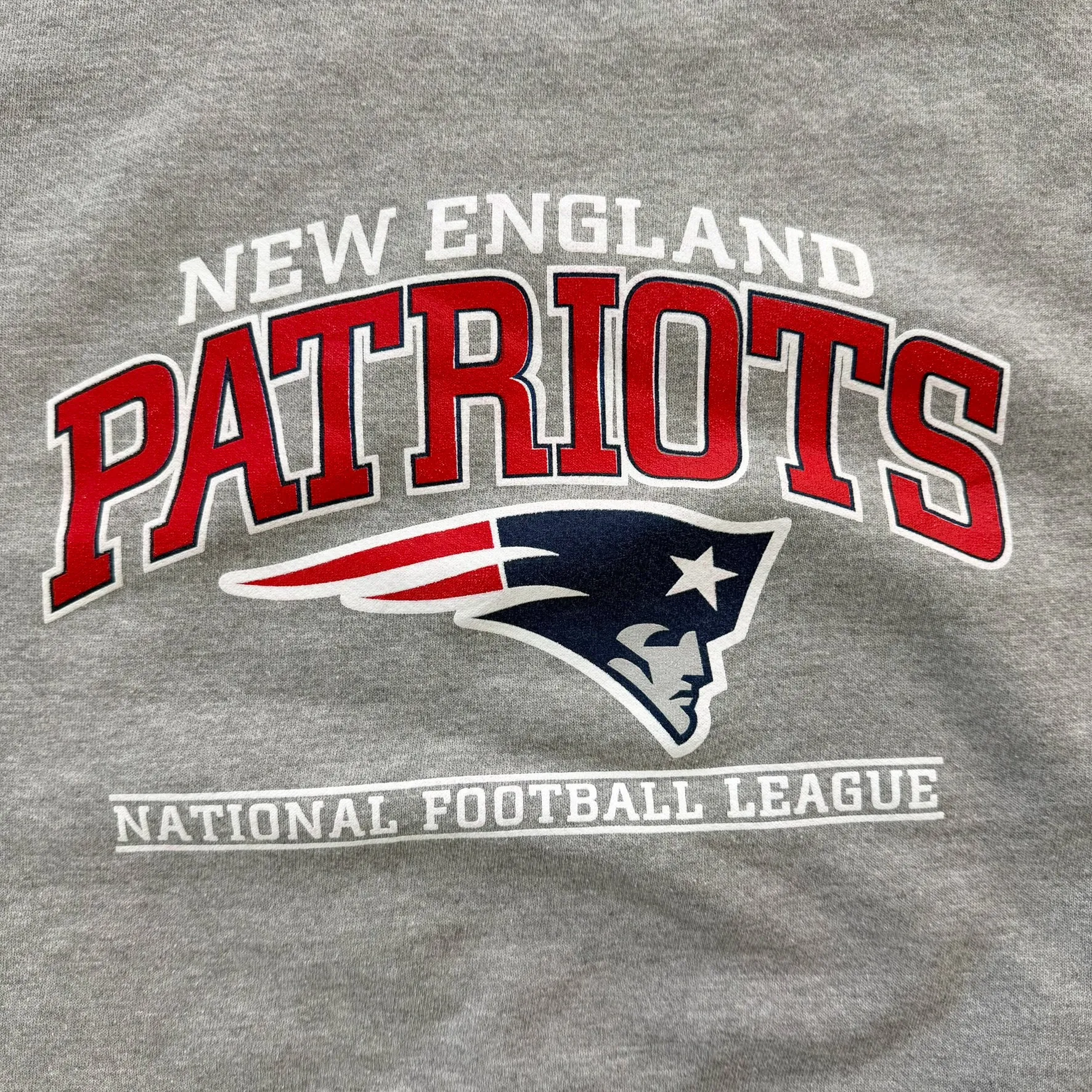 J- Vintage New England Patriots NFL Text & Logo Crewneck - L sold by HG Vintage product image thumbnail 2