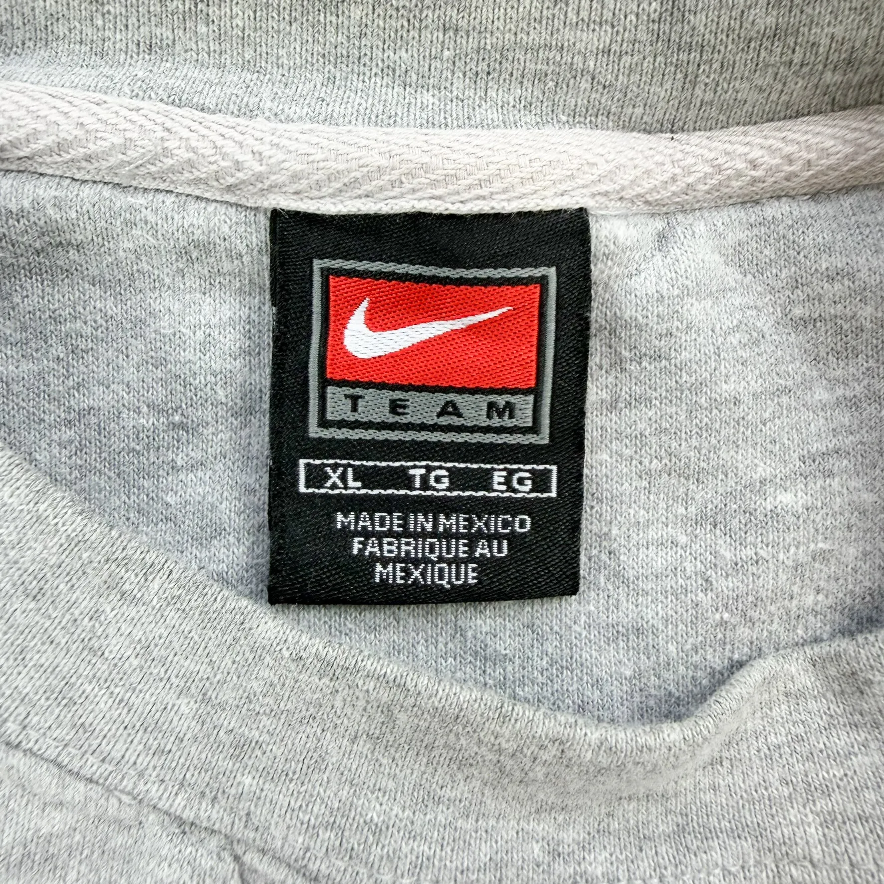 J- Vintage Nike Team USA Embroidered Graphic Crewneck - XL sold by HG Vintage product image thumbnail 3