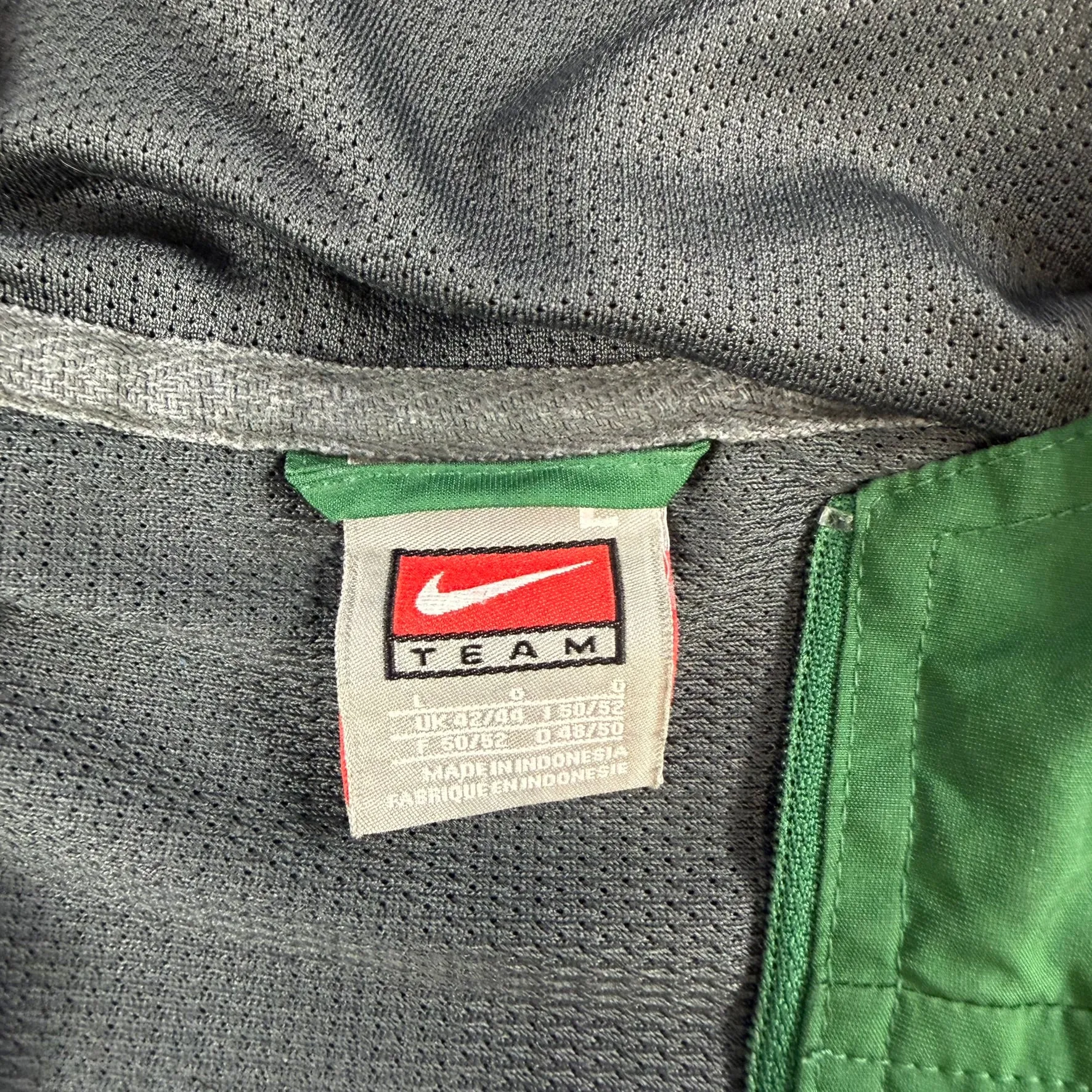 J- Vintage Nike Team Embroidered Swoosh Quarter Zip Hooded Lightweight Jacket - L sold by HG Vintage product image thumbnail 4