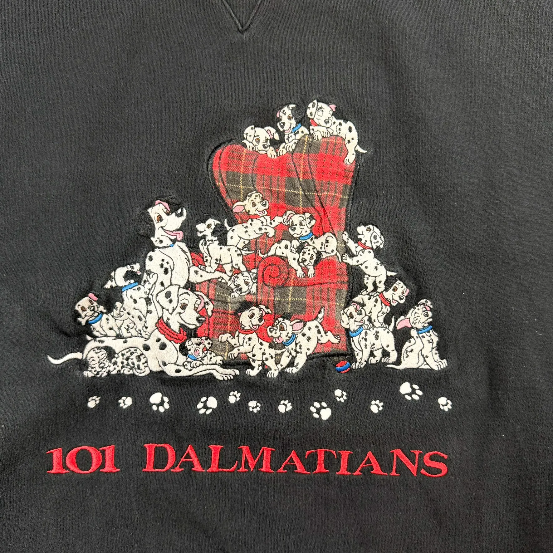 J- Vintage Disney 101 Dalmatian Embroidered Crewneck - XL sold by HG Vintage product image thumbnail 2