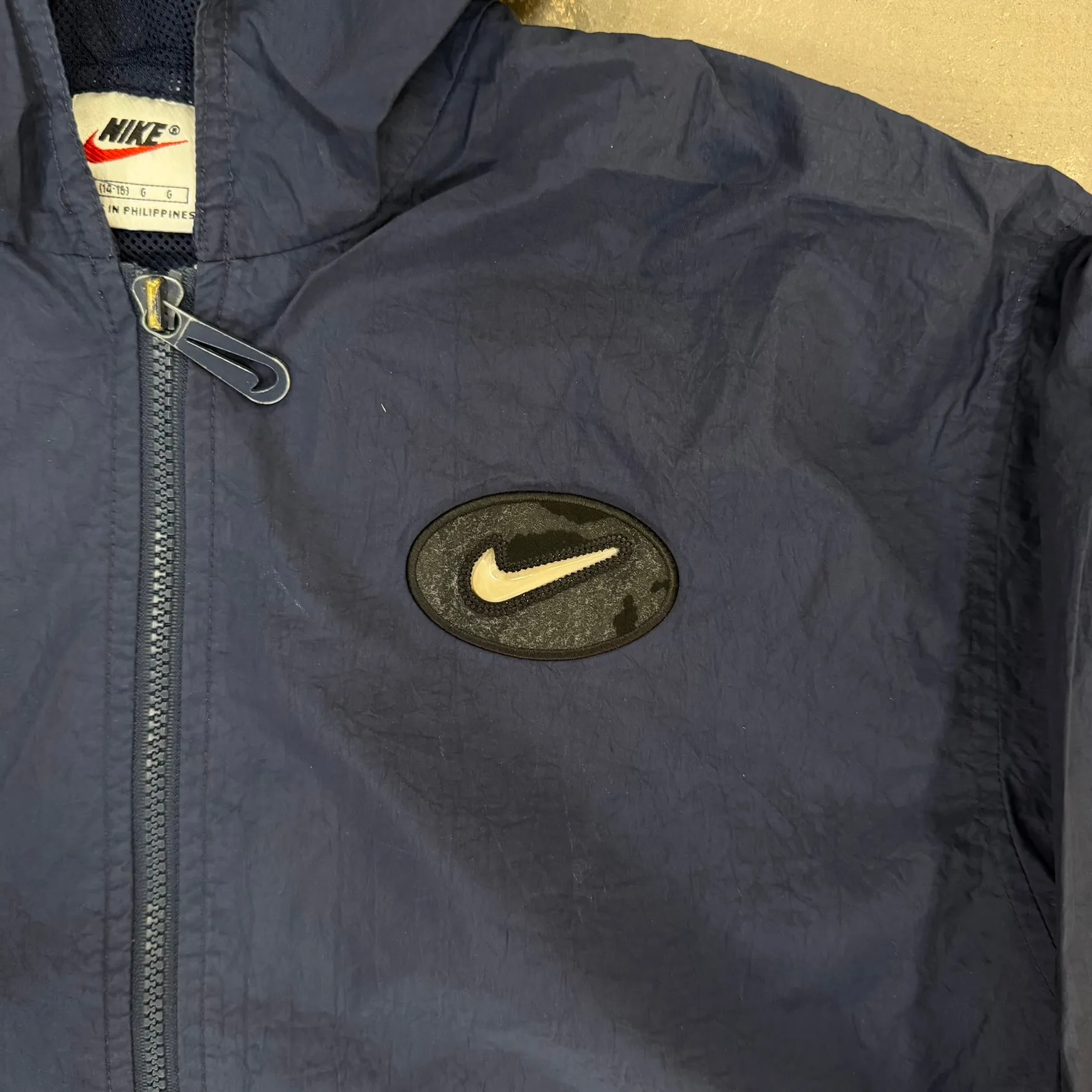 J- Vintage Nike Embroidered Swoosh Zip Up Lightweight Jacket - L sold by HG Vintage product image thumbnail 2