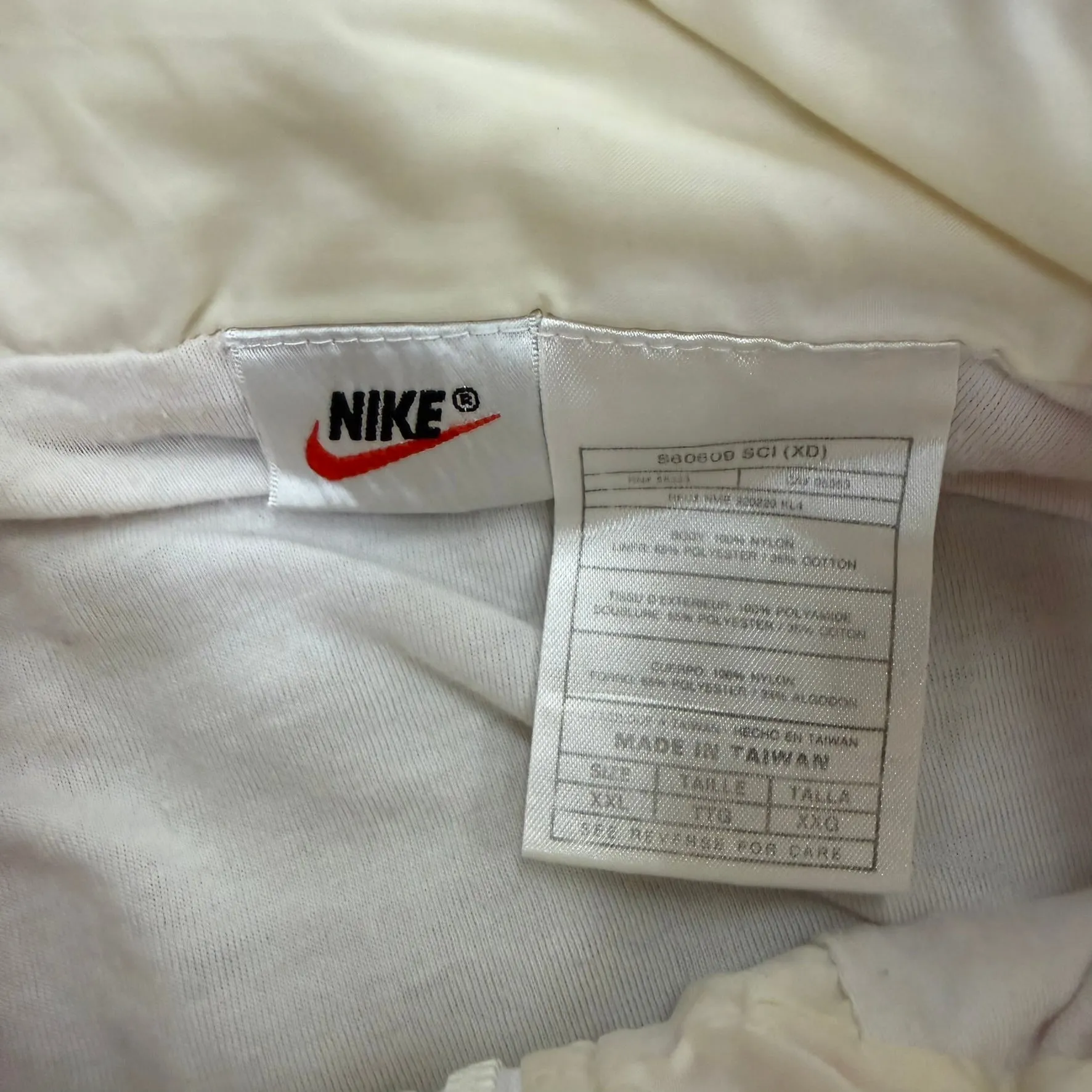 J- Vintage Nike Canadian Young Nationals Zip Up Lightweight Jacket - XL sold by HG Vintage product image thumbnail 5