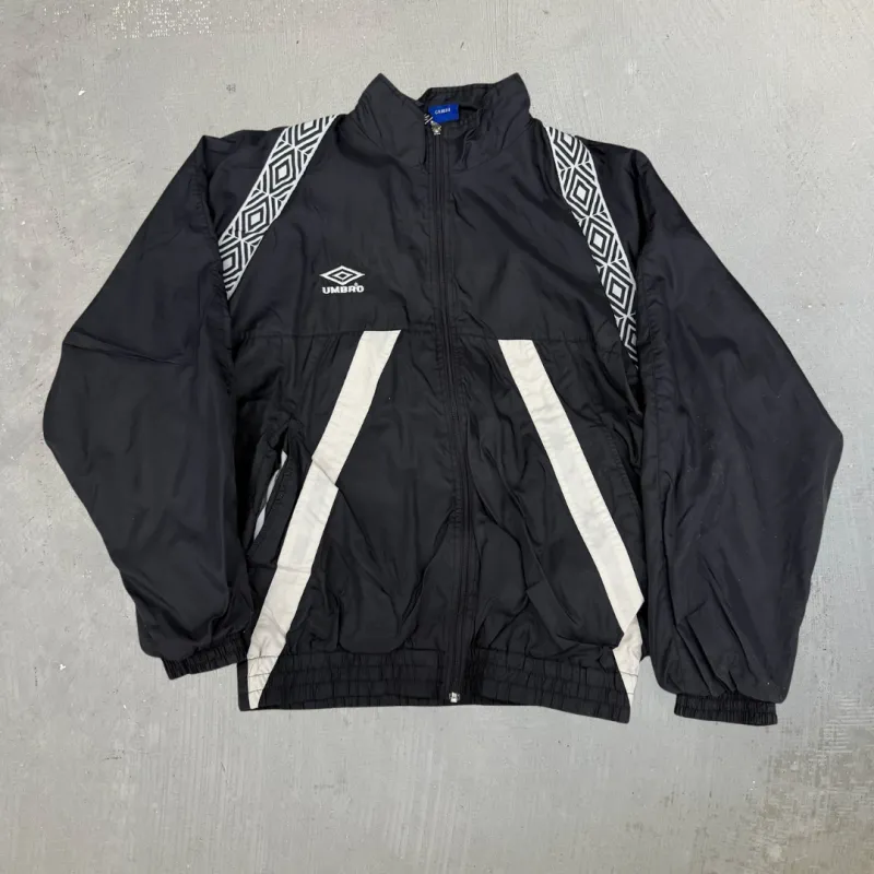 J- Vintage Umbro Embroidered Logo Zip Up Lightweight Jacket - L made by HG Vintage
