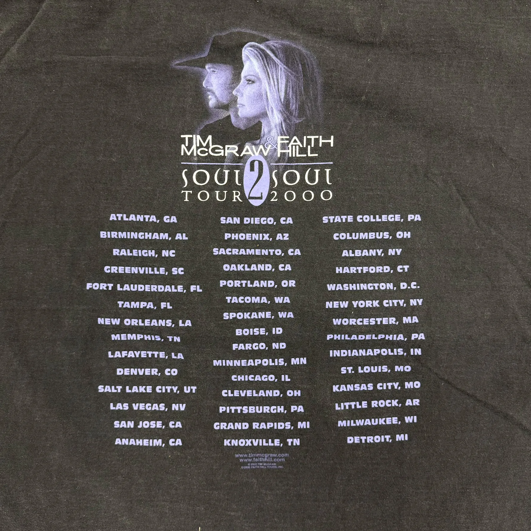 J- Vintage '00 Tim McGraw & Faith Hill Soul 2 Soul Tour Made In USA Tee - XL sold by HG Vintage product image thumbnail 4