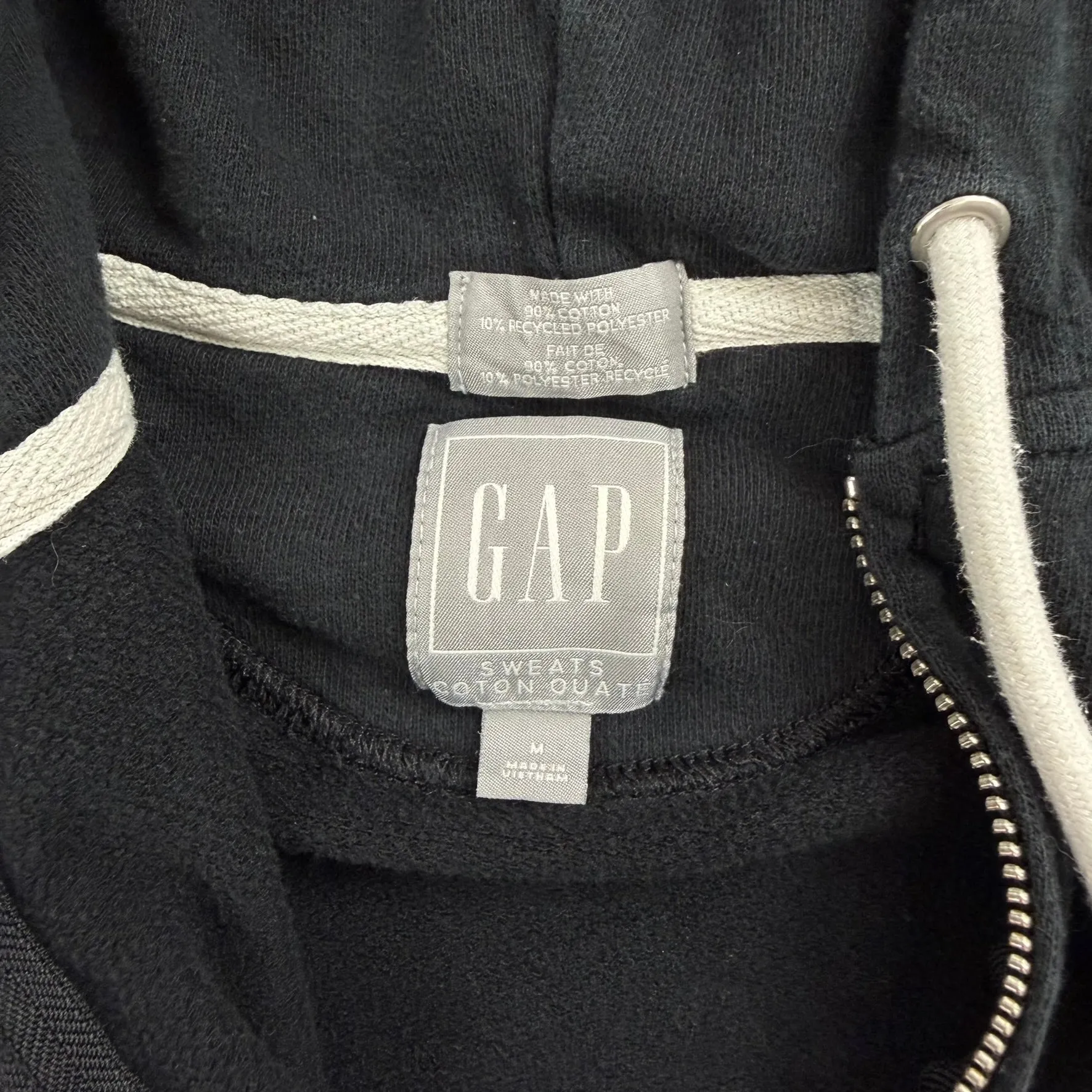J- Vintage Gap Sweats Black Zip Up Hoodie - M sold by HG Vintage product image thumbnail 3