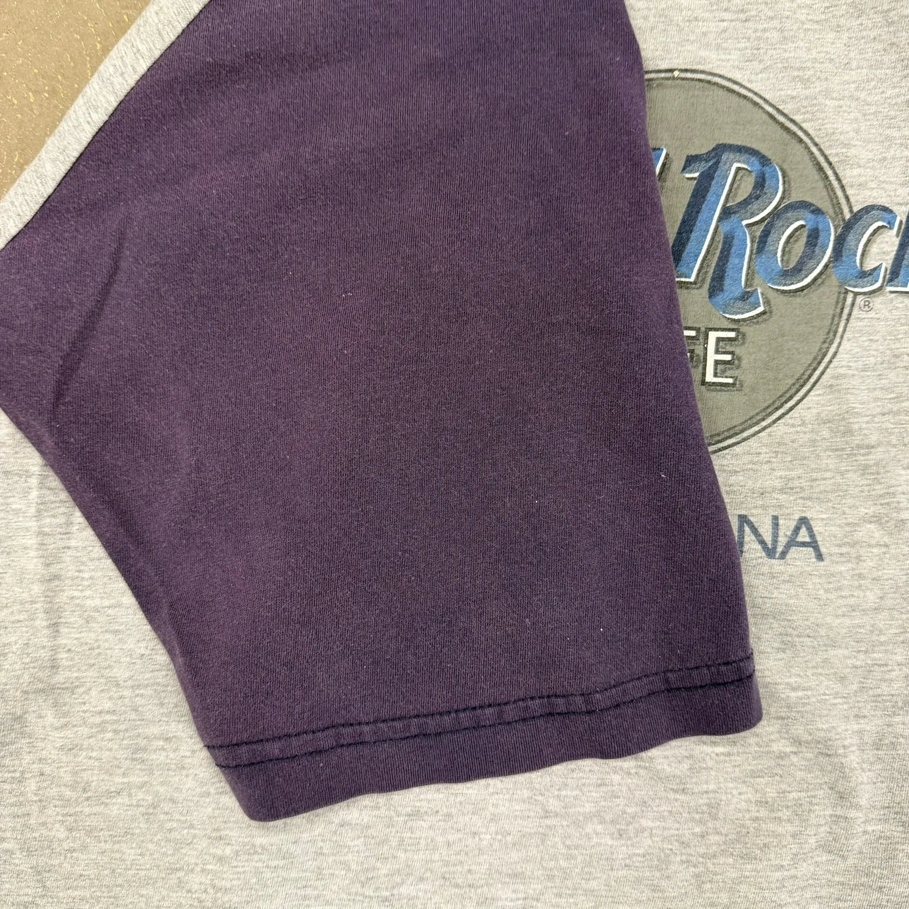 J- Vintage Hard Rock Cafe Barcelona Graphic Tee - L sold by HG Vintage product image thumbnail 4