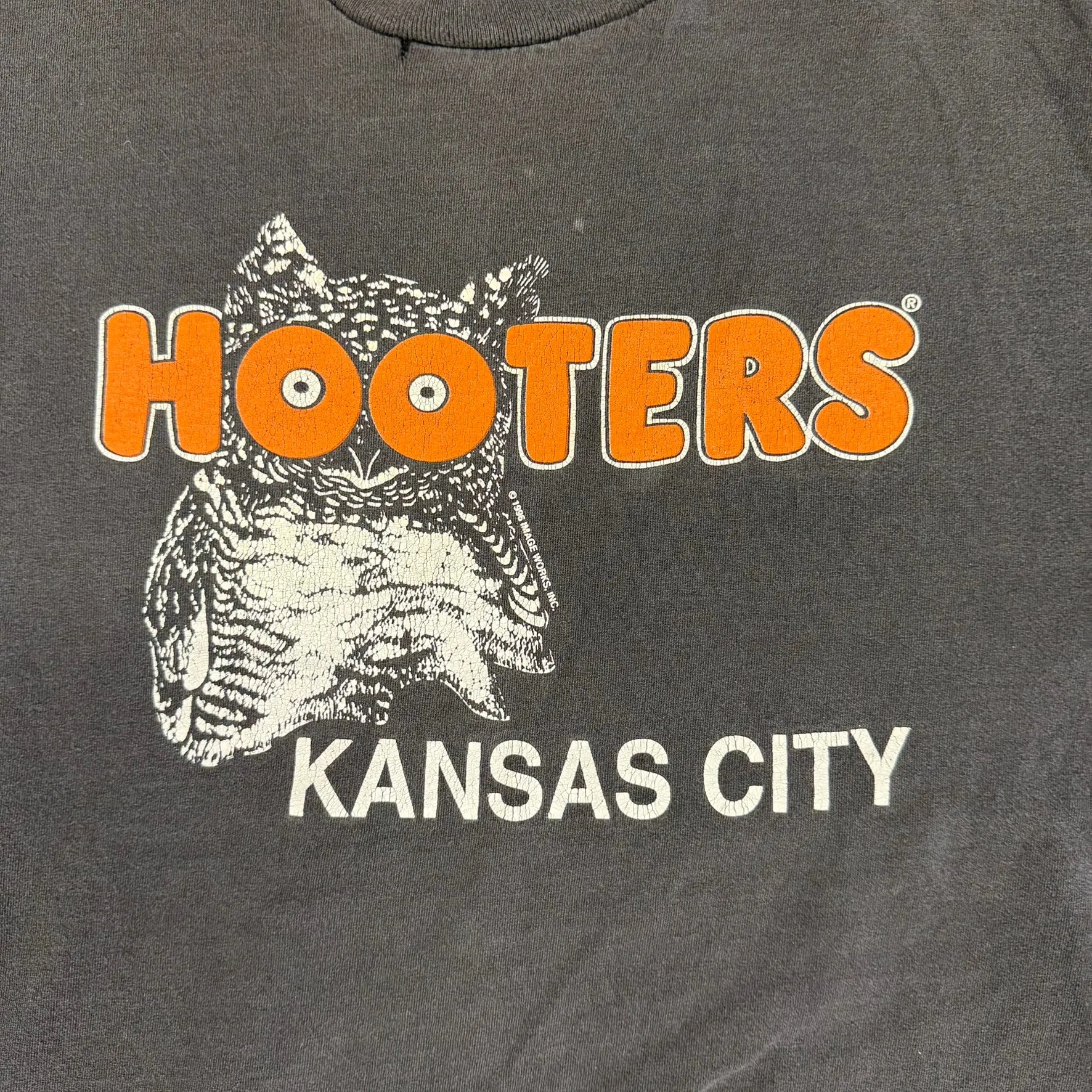 J- Vintage '96 Hooters Kansas City Graphic Single Stitch Tee - XL sold by HG Vintage product image thumbnail 2