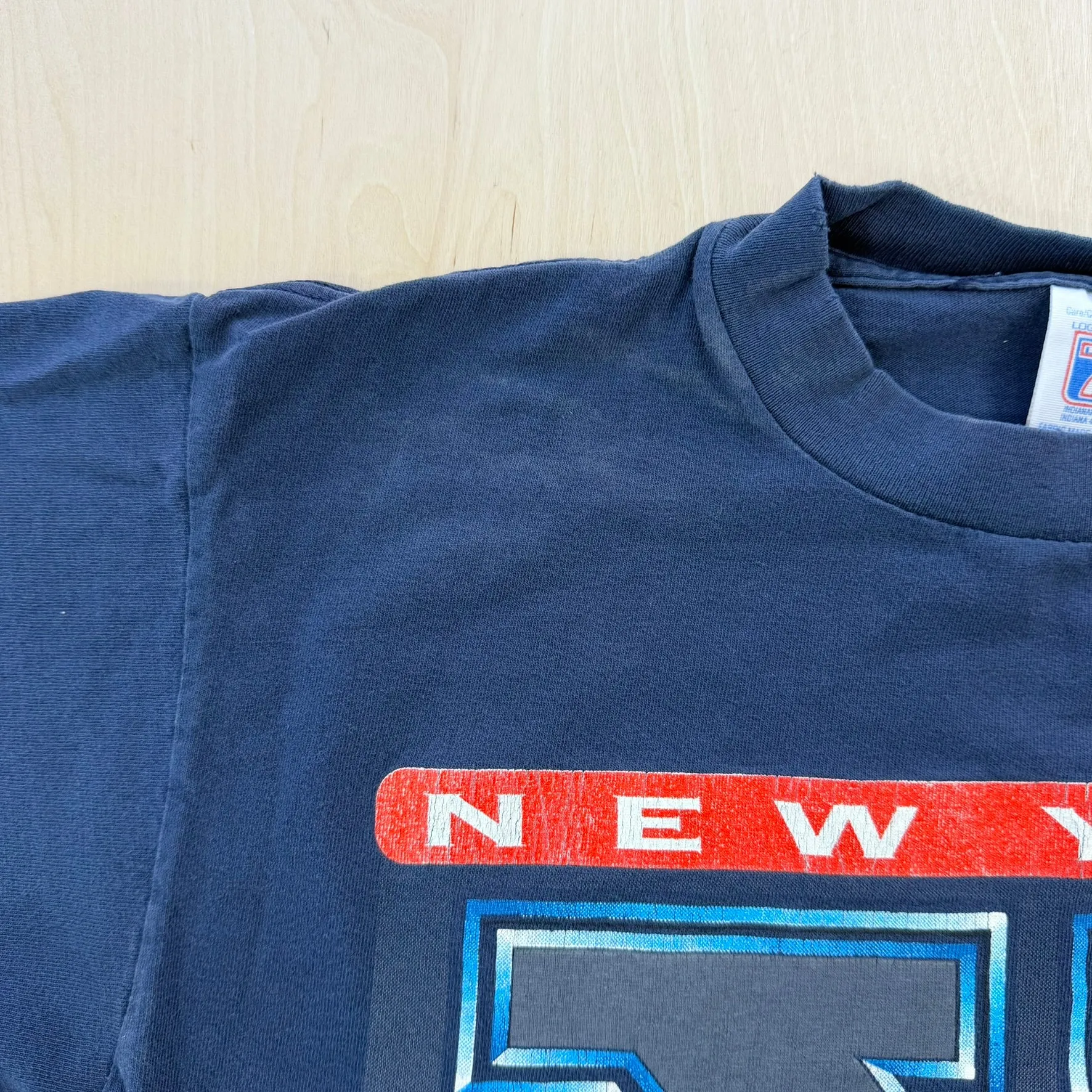 J- Vintage '97 New York Yankees MLB Logo 7 Graphic Tee - L sold by HG Vintage product image thumbnail 5
