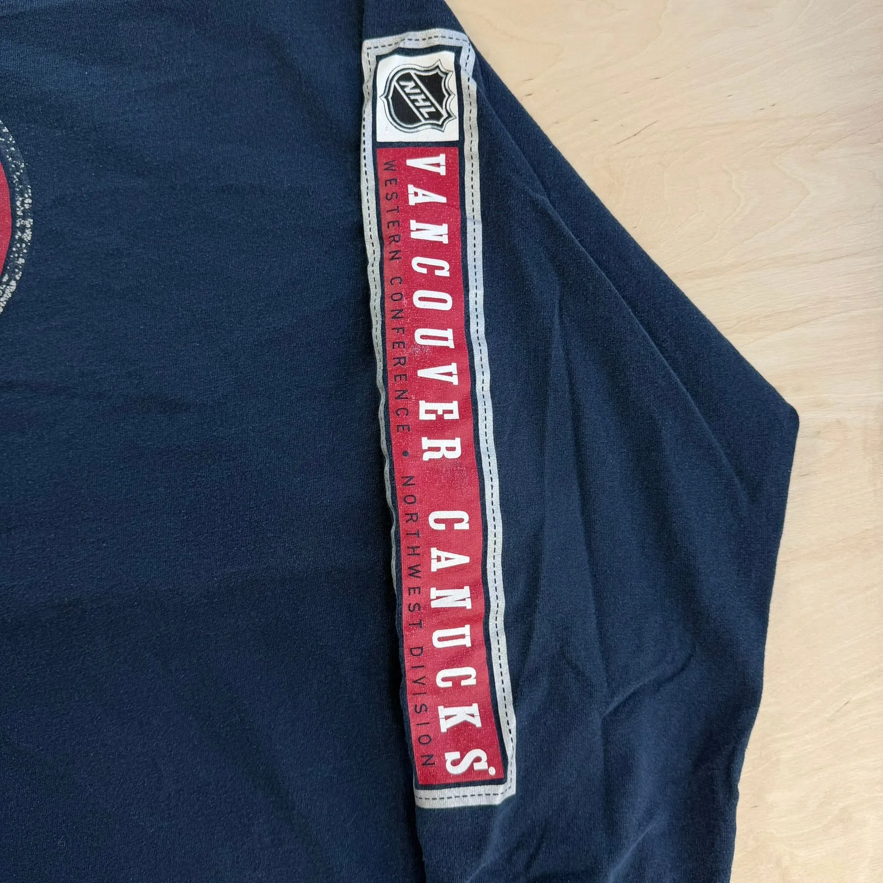 J- Vintage Vancouver Canucks NHL Reebok Logo Long Sleeve Tee - XL sold by HG Vintage product image thumbnail 3