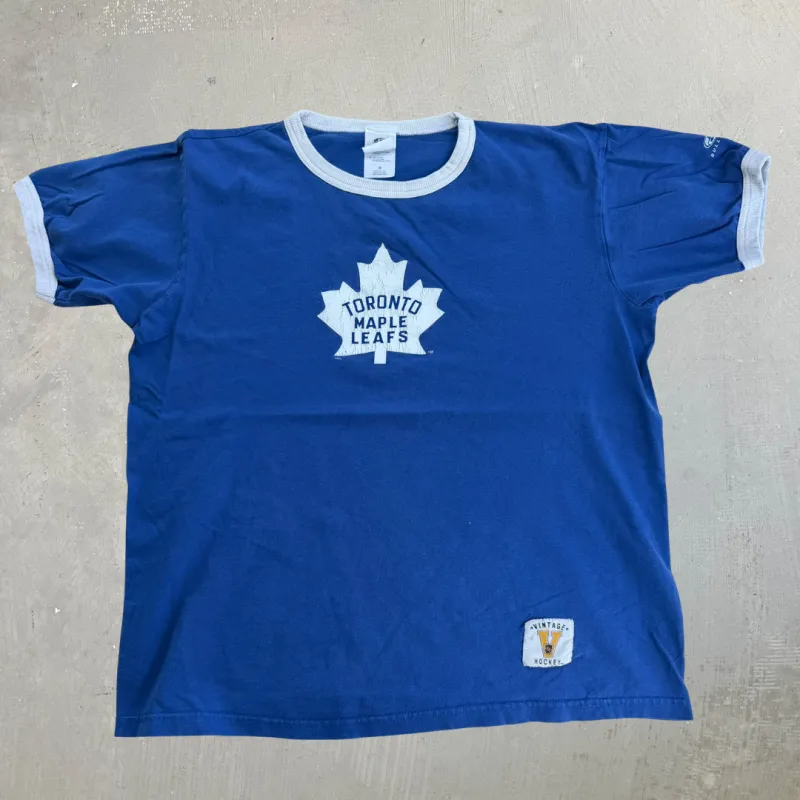 J- Vintage Toronto Maple Leafs NHL Logo Ringer Tee - M made by HG Vintage