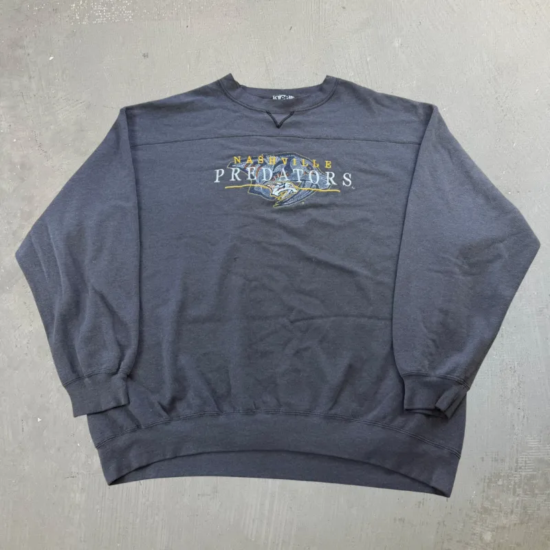 J- Vintage Nashville Predators NHL Lee Embroidered Logo Crewneck - XL made by HG Vintage