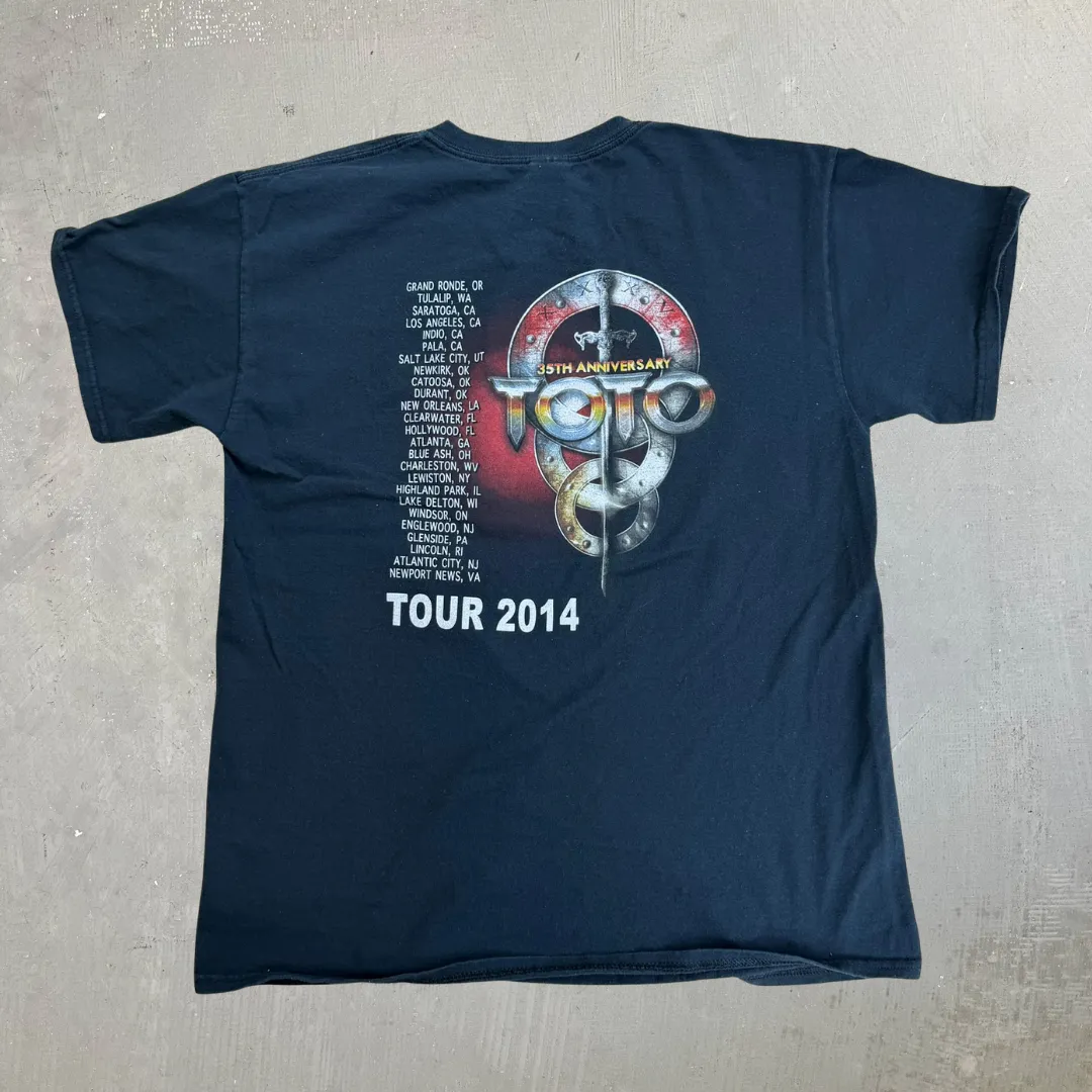 J- '14 Toto 35th Anniversary Tour Picture Tee - L sold by HG Vintage product image thumbnail 3