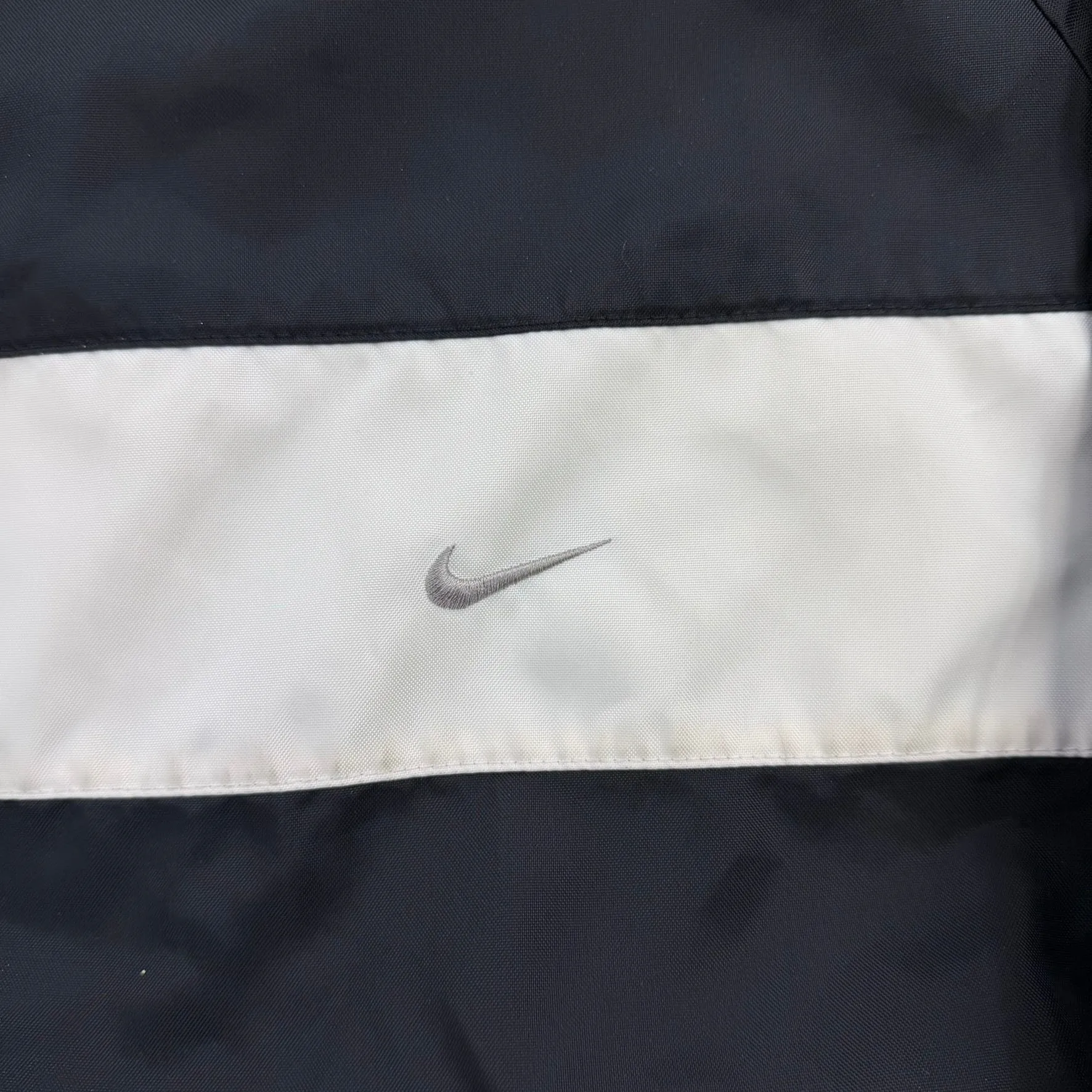 J- Vintage Nike Embroidered Swoosh Black/White Lightweight Zip Up Jacket - XL sold by HG Vintage product image thumbnail 2
