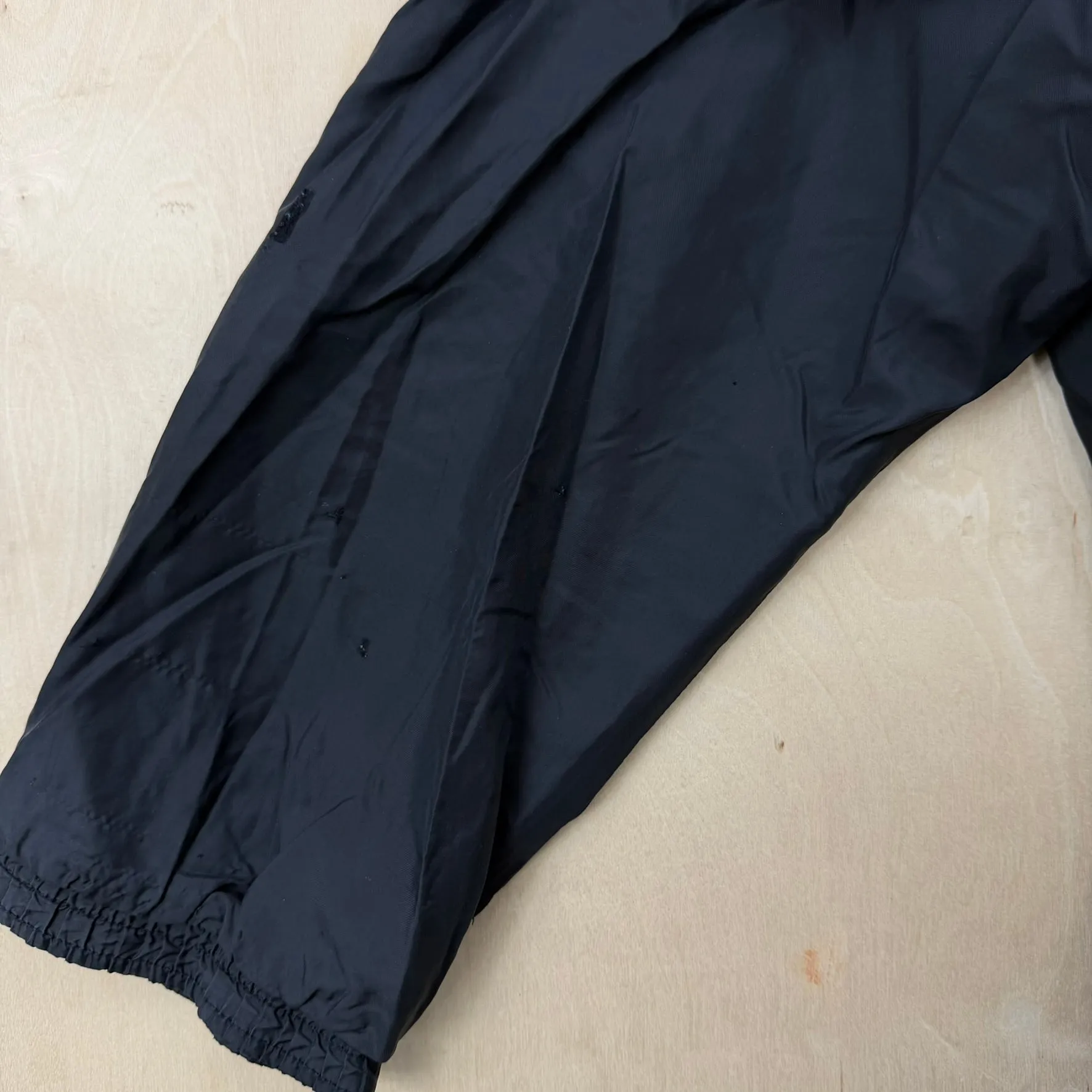 J- Vintage Nike Embroidered Swoosh Black Lightweight Zip Up Jacket - L sold by HG Vintage product image thumbnail 5