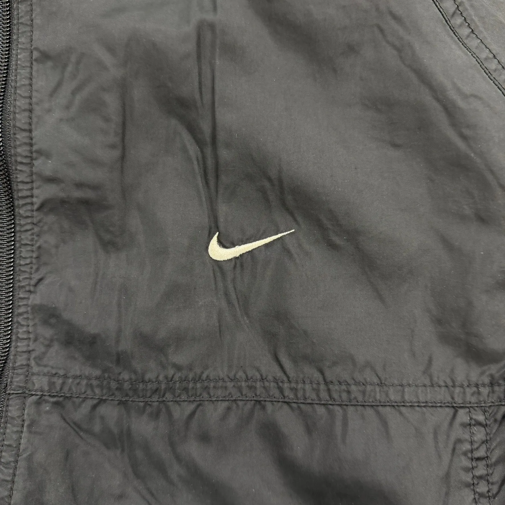 J- Vintage Nike Embroidered Swoosh Black Lightweight Zip Up Jacket - L sold by HG Vintage product image thumbnail 2