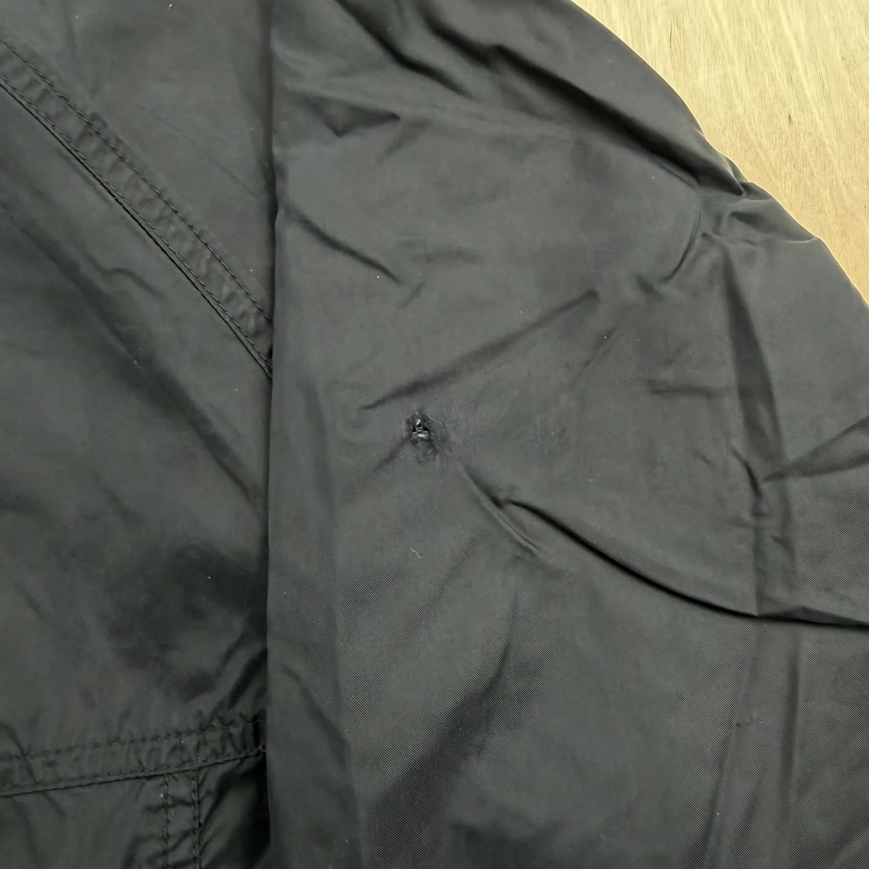 J- Vintage Nike Embroidered Swoosh Black Lightweight Zip Up Jacket - L sold by HG Vintage product image thumbnail 4