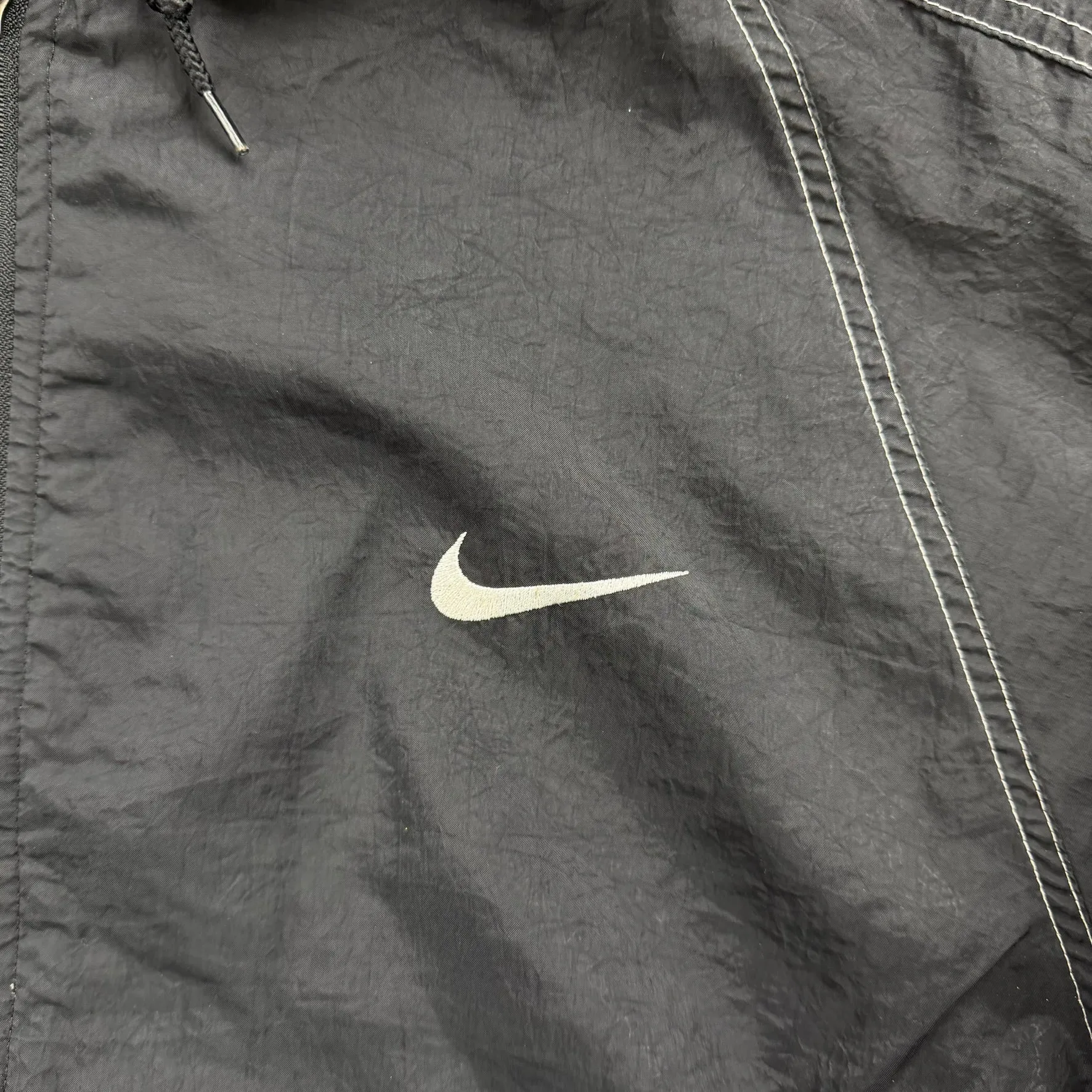 J- Vintage Nike 90s Embroidered Swoosh Black Lightweight Hooded Jacket - 2XL sold by HG Vintage product image thumbnail 2