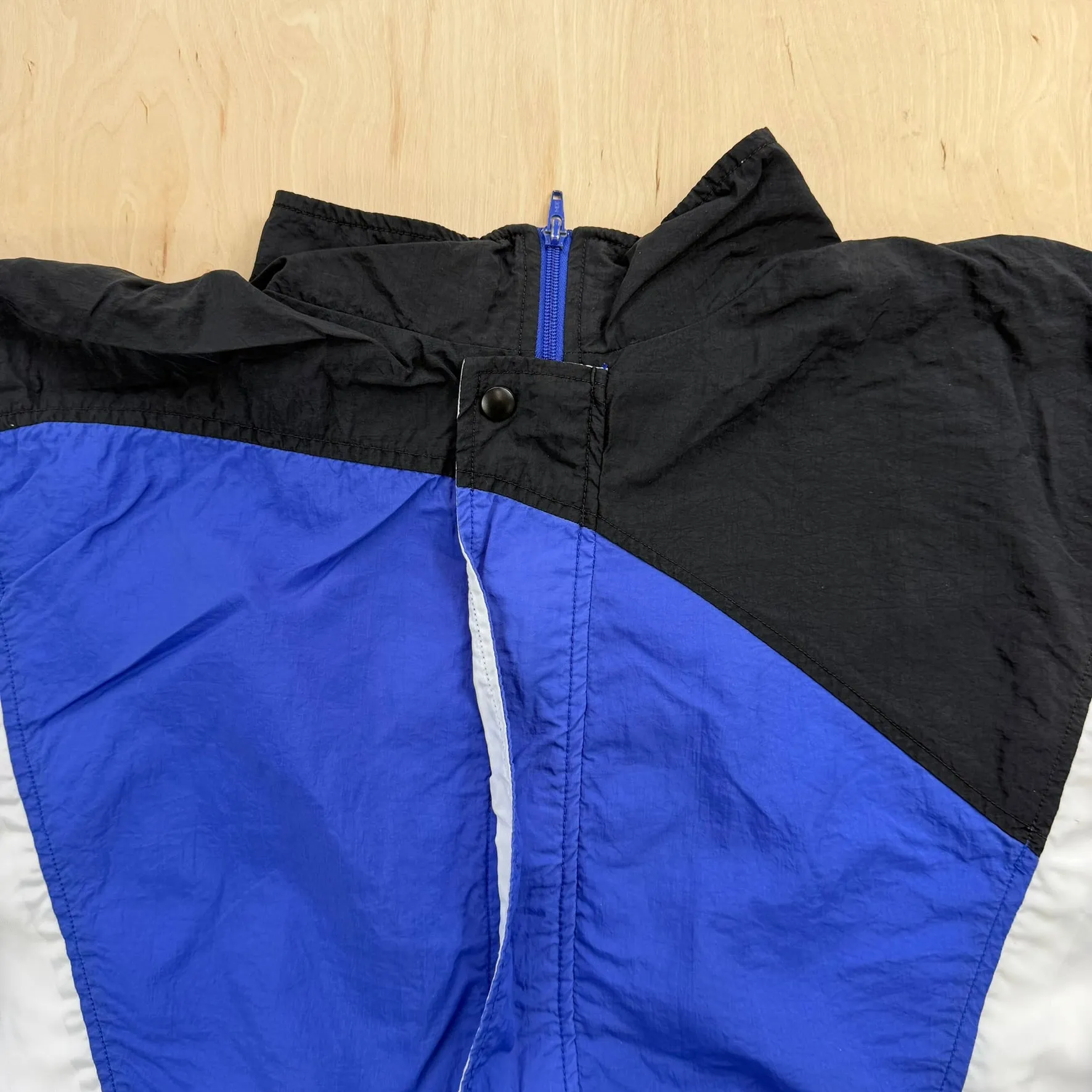 J- Vintage Nike Blue/Black Lightweight Zip Up Jacket - 2XL sold by HG Vintage product image thumbnail 2
