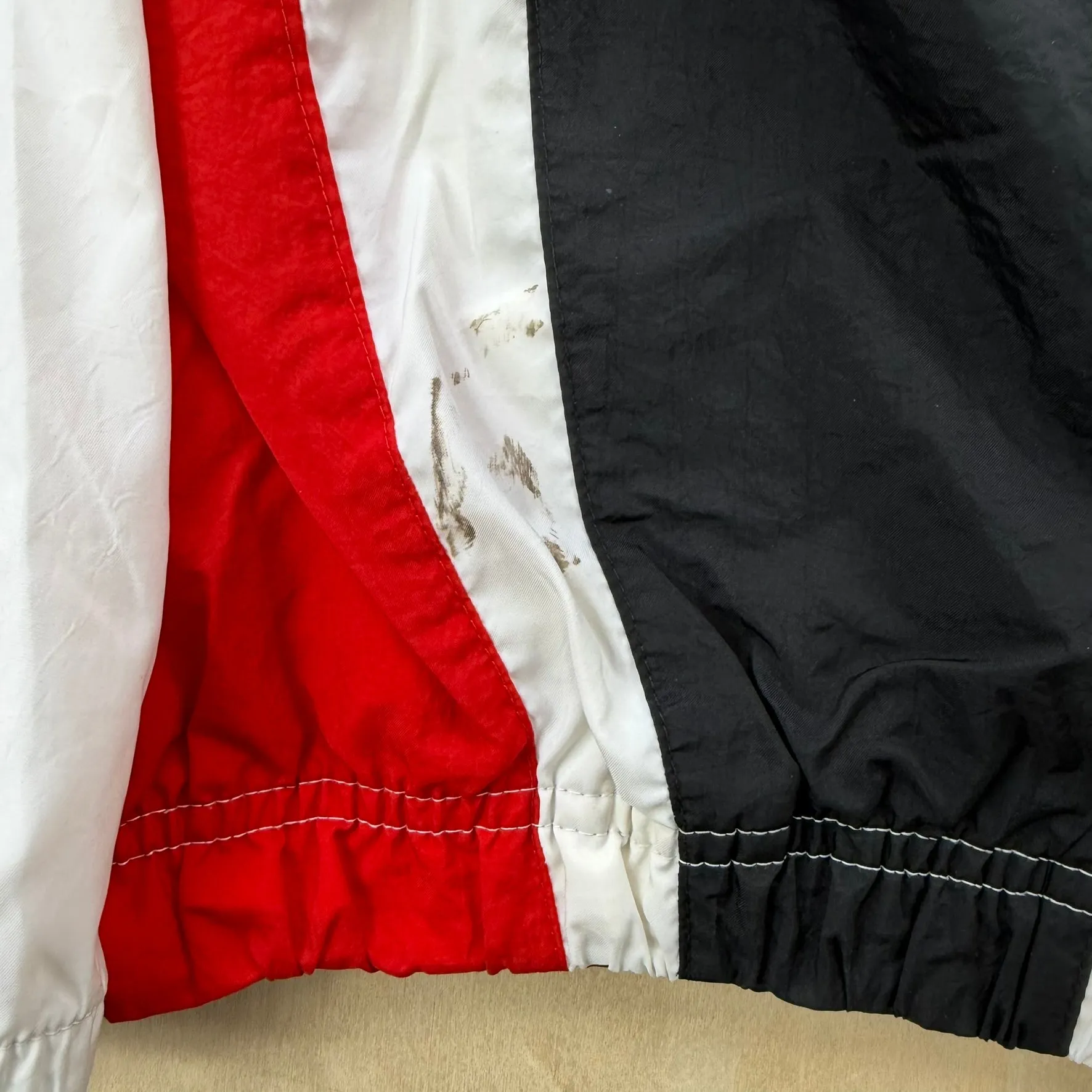 J- Vintage Nike Embroidered Swoosh Red/White Lightweight Zip Up Jacket - M sold by HG Vintage product image thumbnail 3
